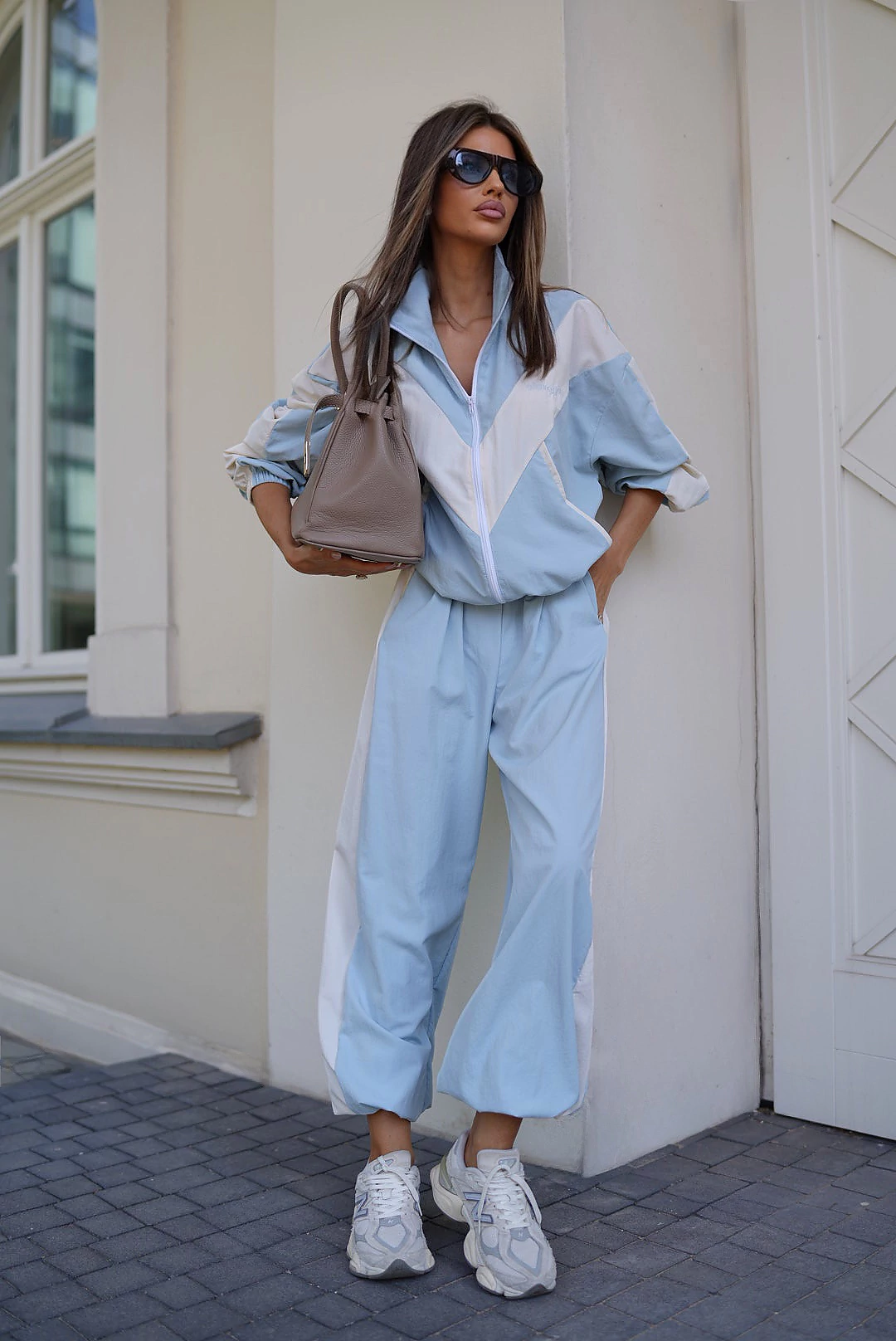 OLAVOGA INVITE women’s streetwear trousers – Light blue + ecru