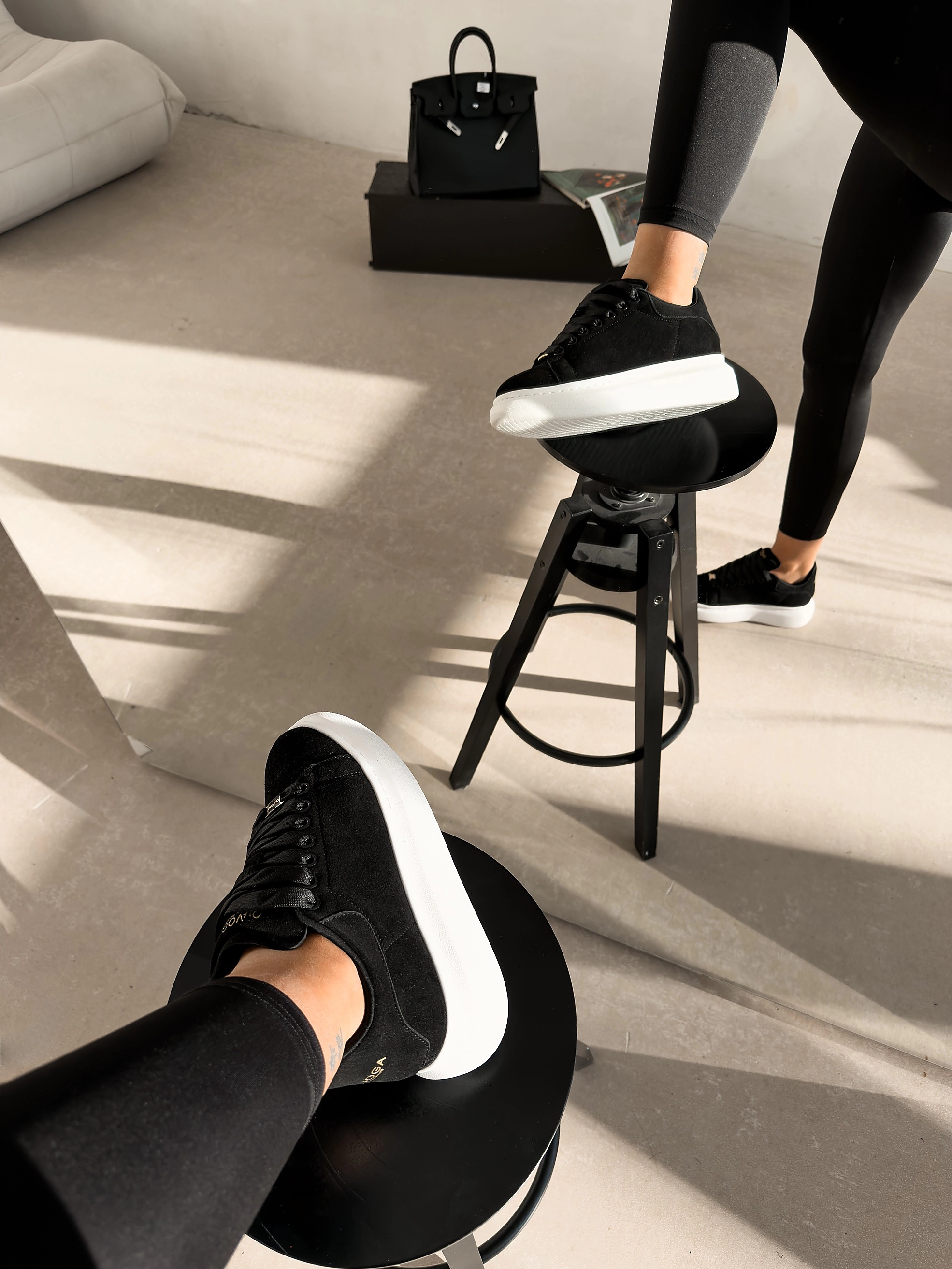 Sneakersy damskie OLAVOGA MERLO - Czarny