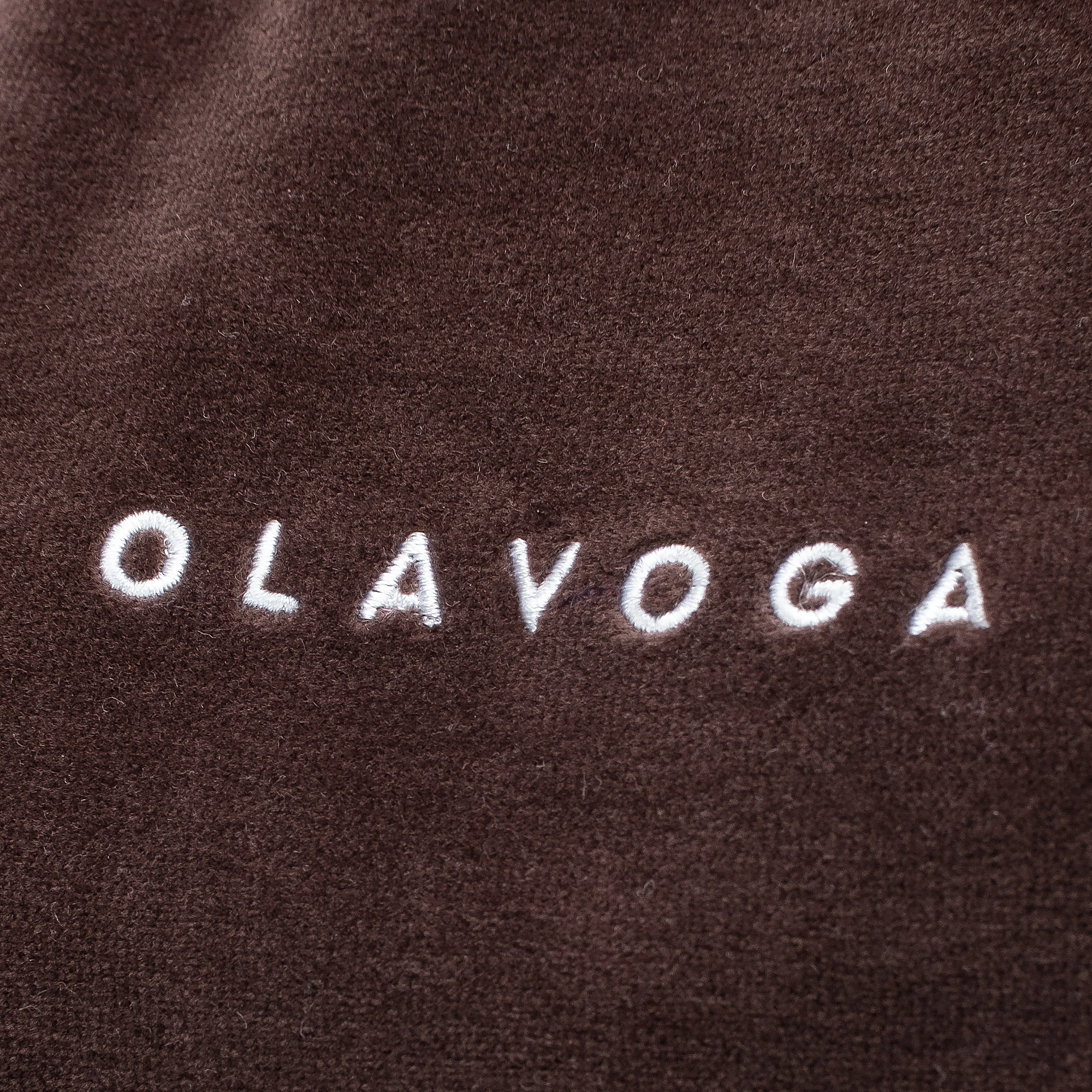 Komplet welurowy OLAVOGA NOELLE - Brązowy