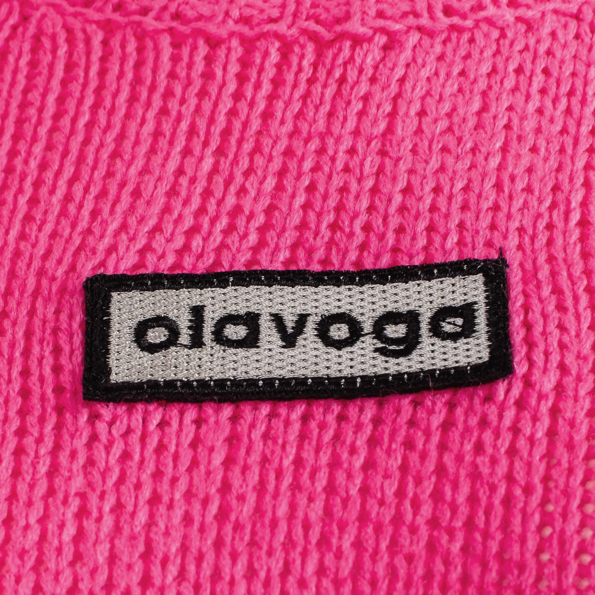 Sweter damski klasyczny OLAVOGA MOSSI - Neon róż