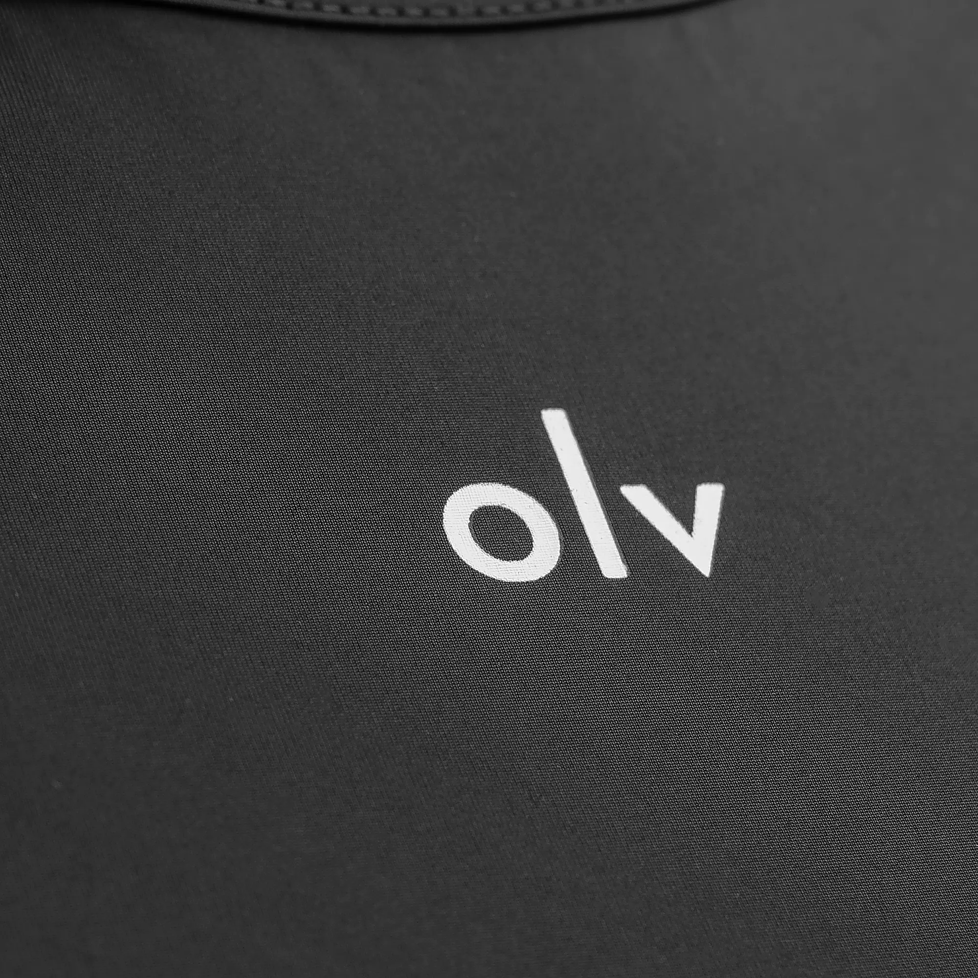 OLAVOGA BASTU Damen-T-Shirt - Schwarz