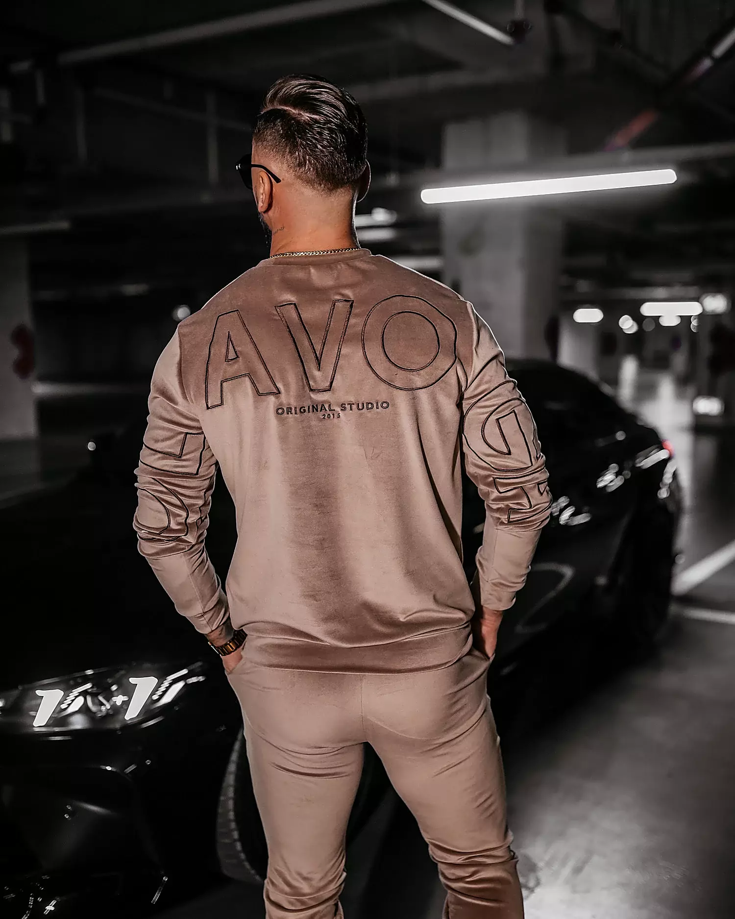 Damenset aus Velours OLAVOGA VELVET ASH MEN - Latte