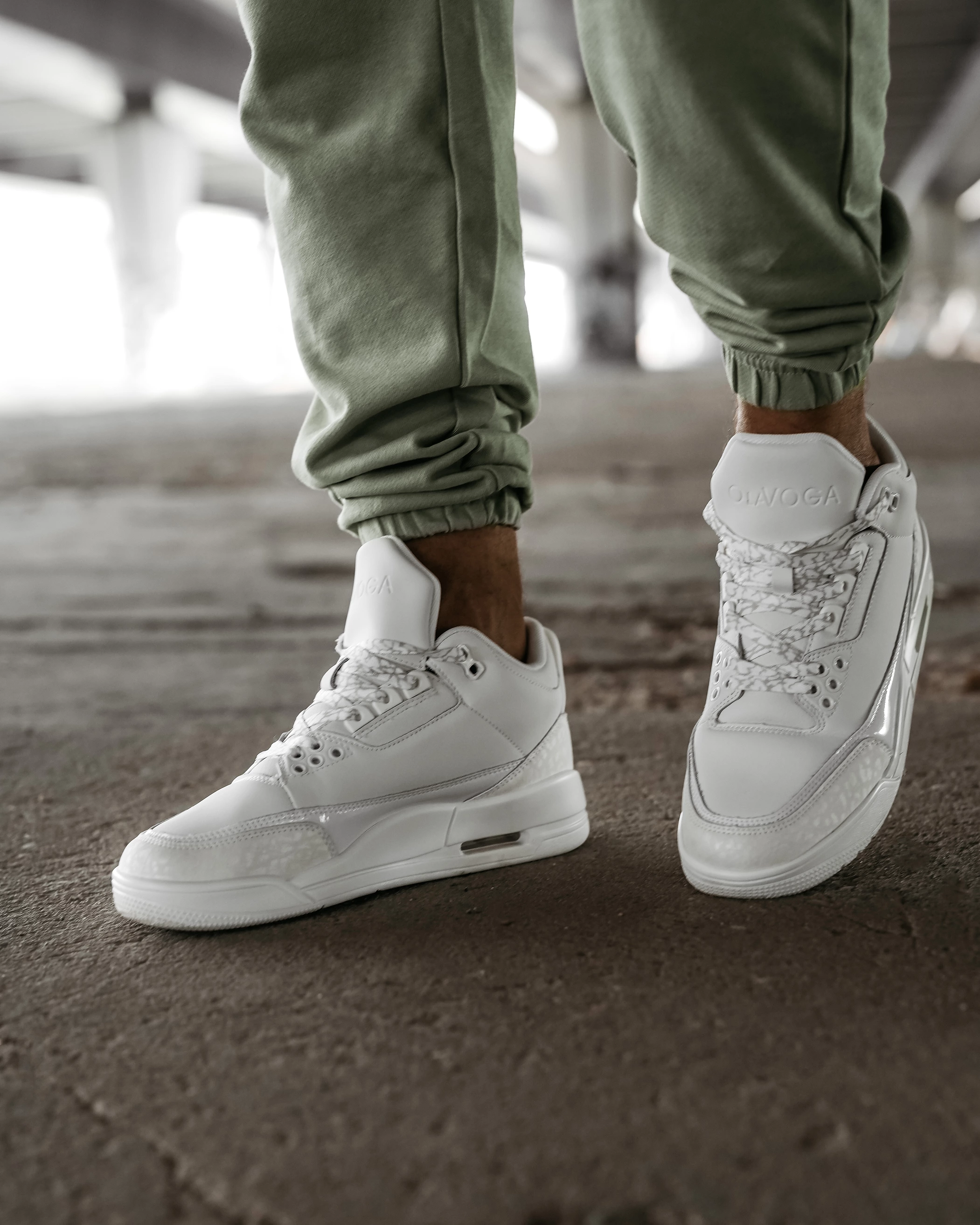 Sneakersy męskie za kostkę OLAVOGA Men JOKERY - Biały