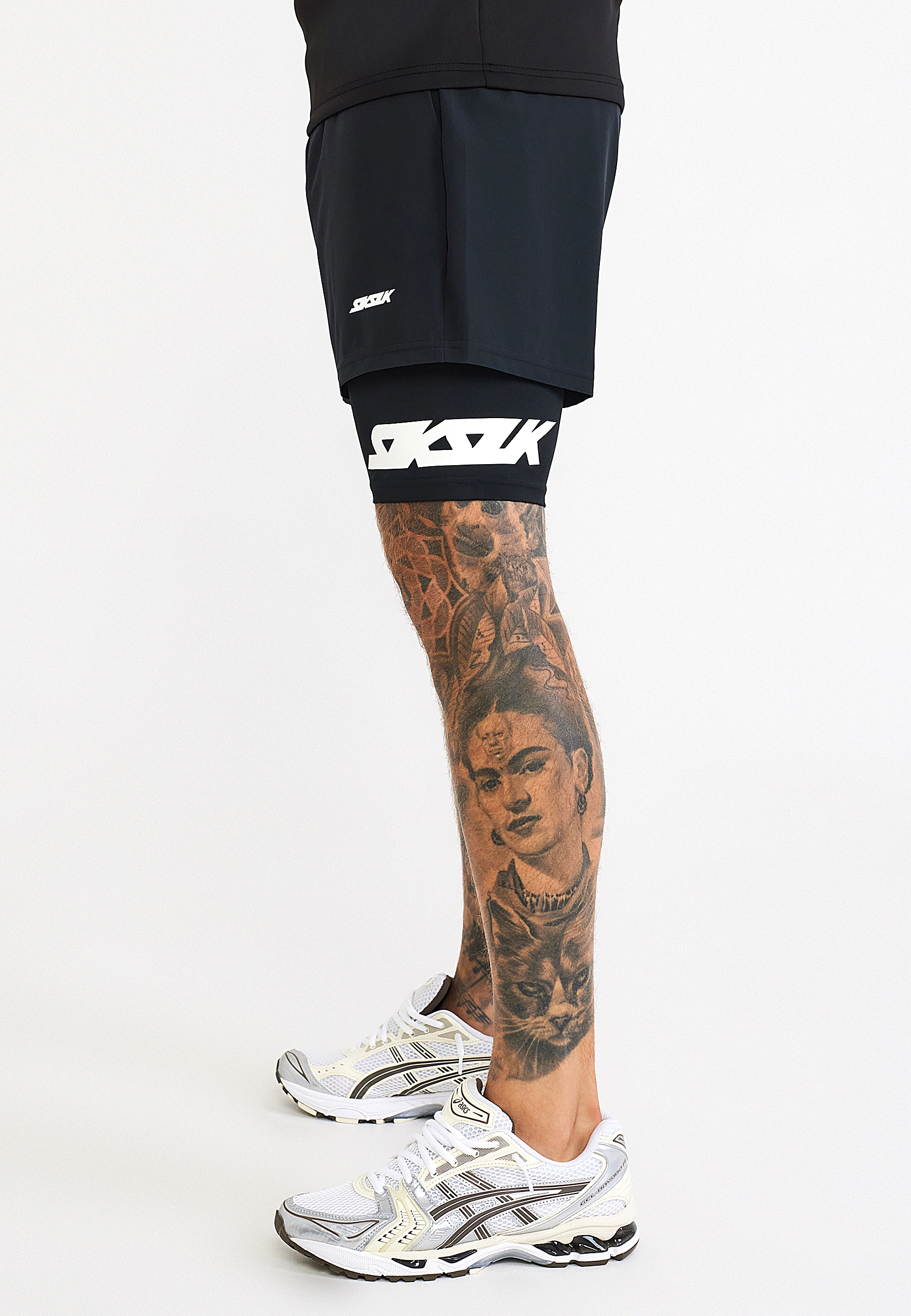 Spodenki męskie sportowe SIKSILK 28948 - Czarny