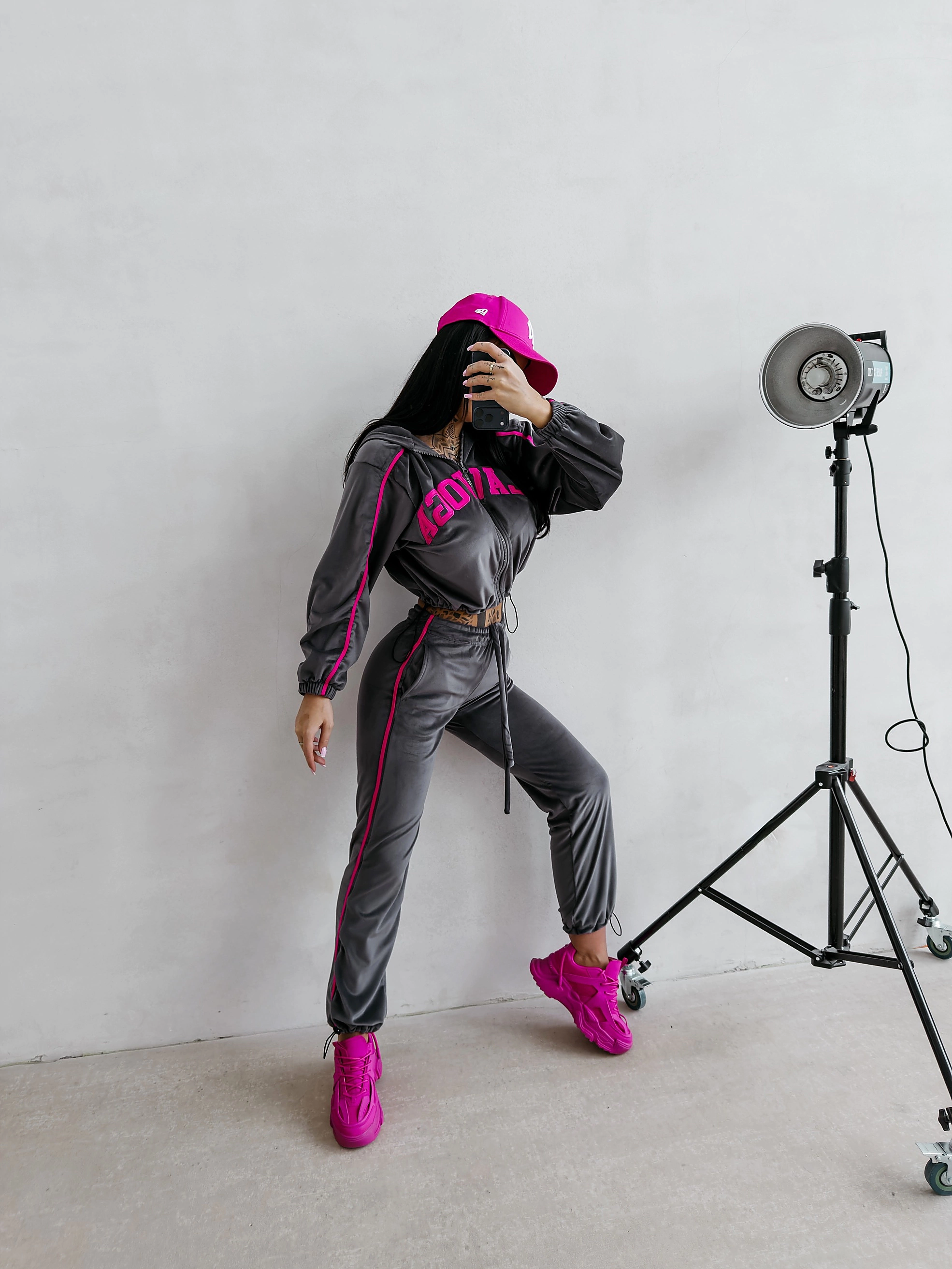 Damen-Sport-Velours-Set OLAVOGA AVONI - Graphit