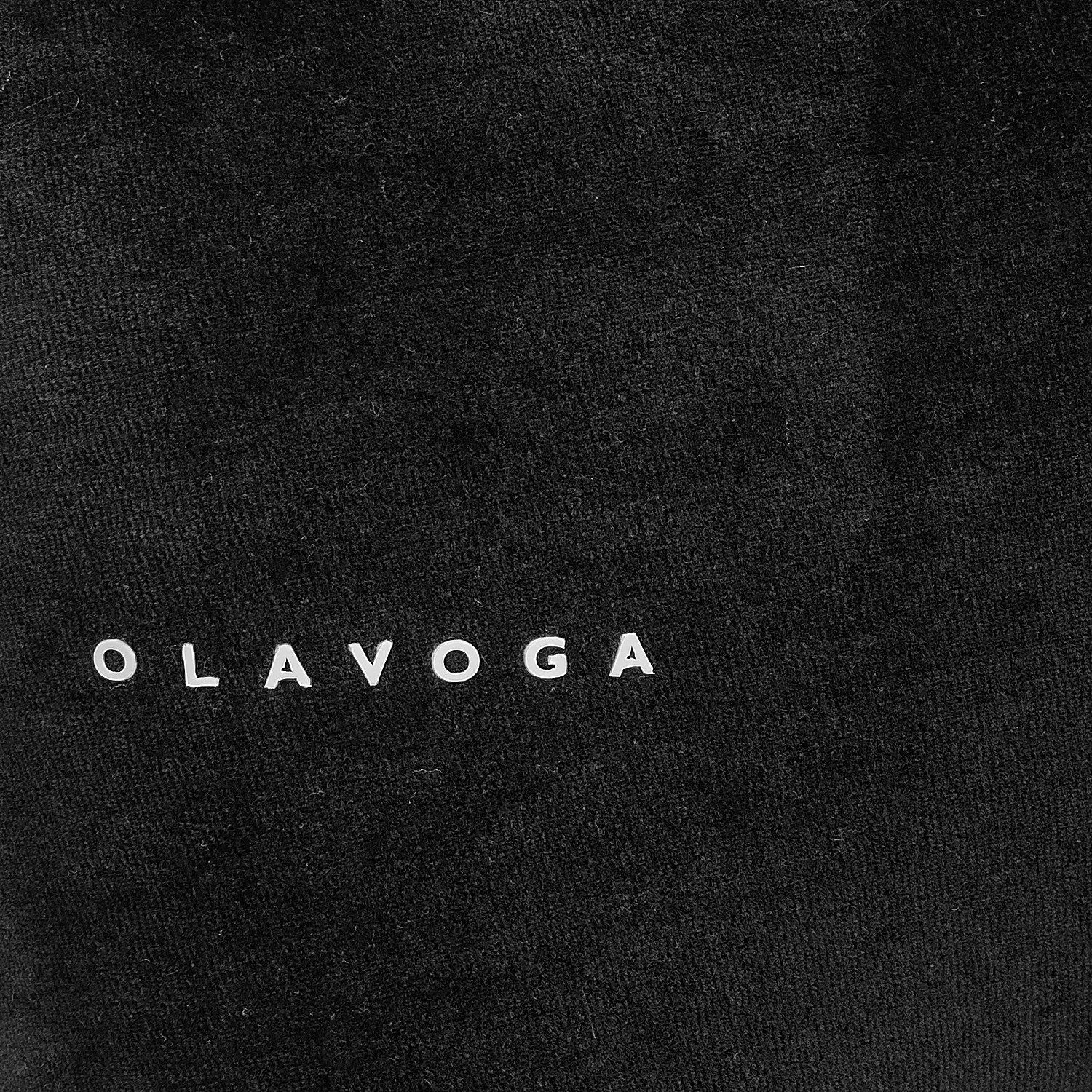 Damenset aus Velours OLAVOGA CORE - Schwarz