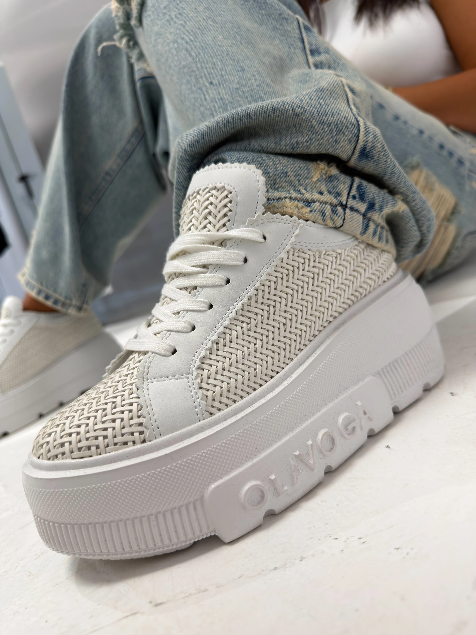 Sneakersy damskie OLAVOGA VACANCY - Écru