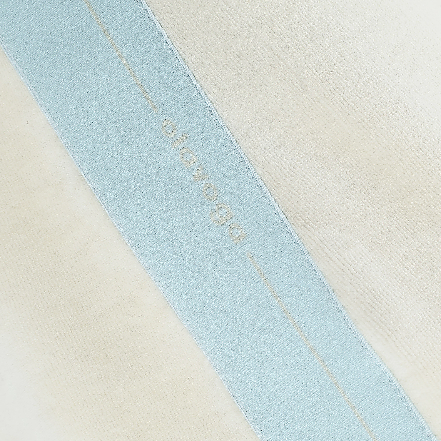 Damenset aus Velours OLAVOGA SMOOVE - Beige