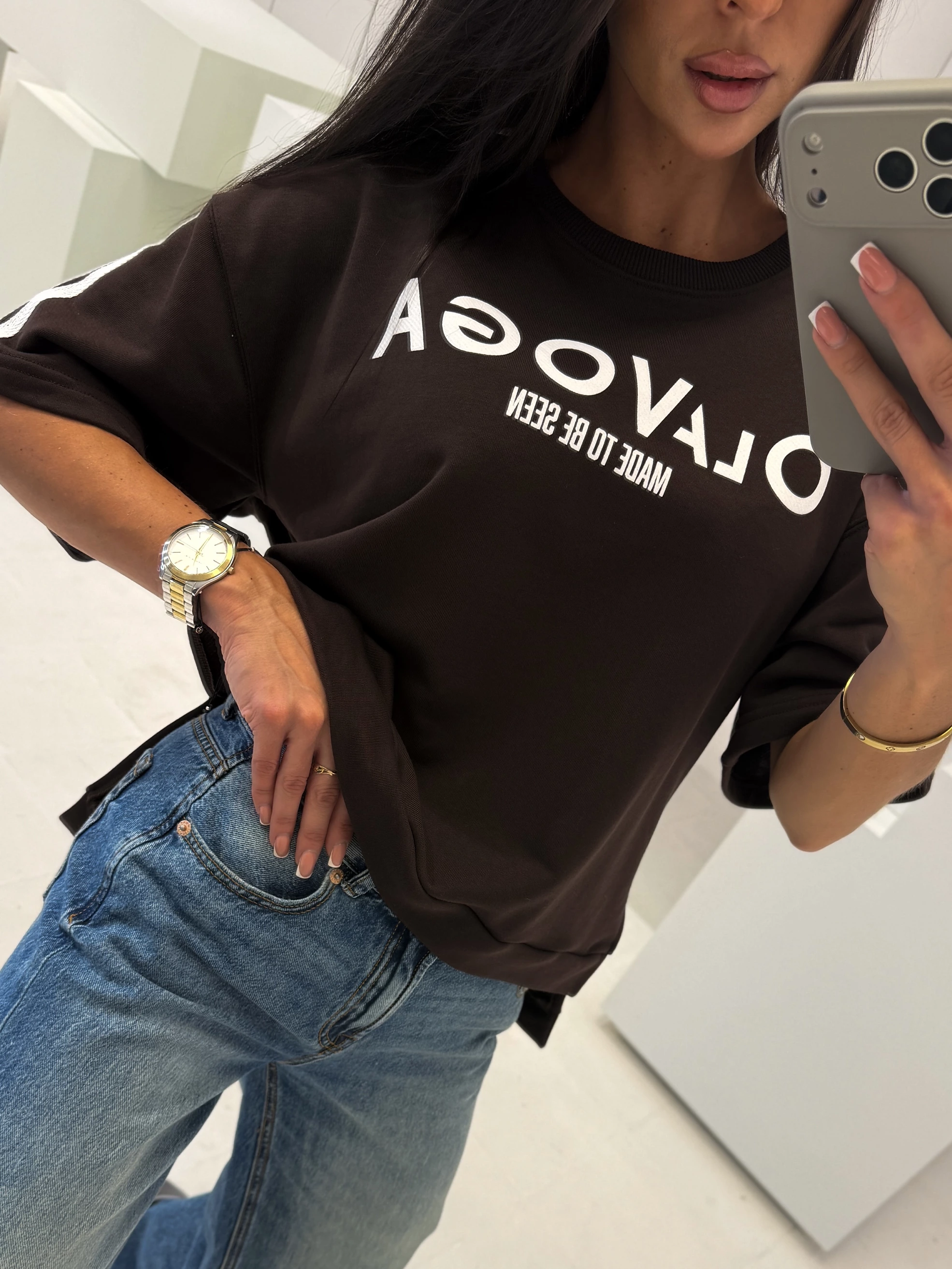 T-shirt damski z lampasami OLAVOGA KALMA - Brązowy
