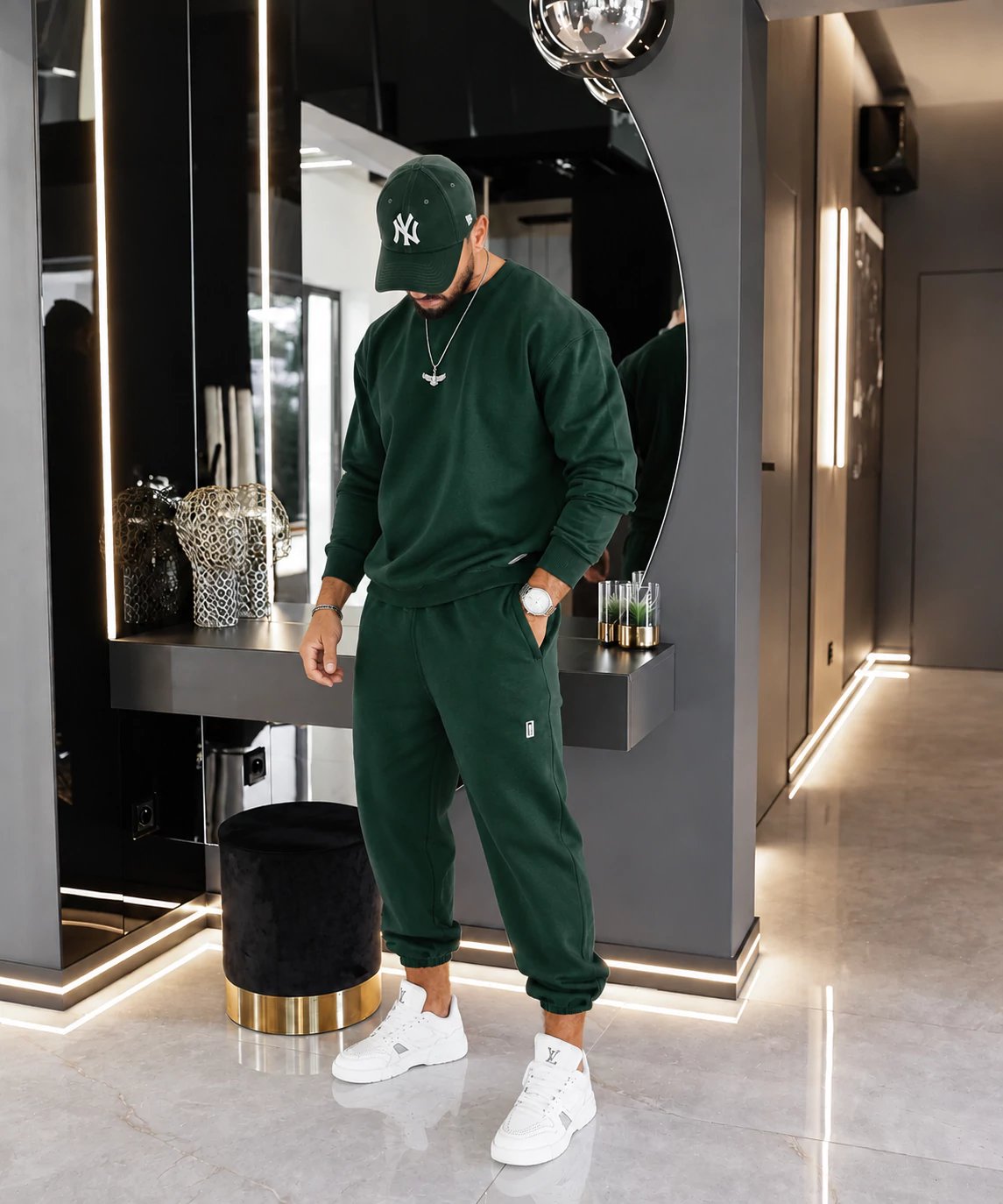 Spodnie dresowe męskie OLAVOGA Men ZAIRI PANTS - Ciemnozielony