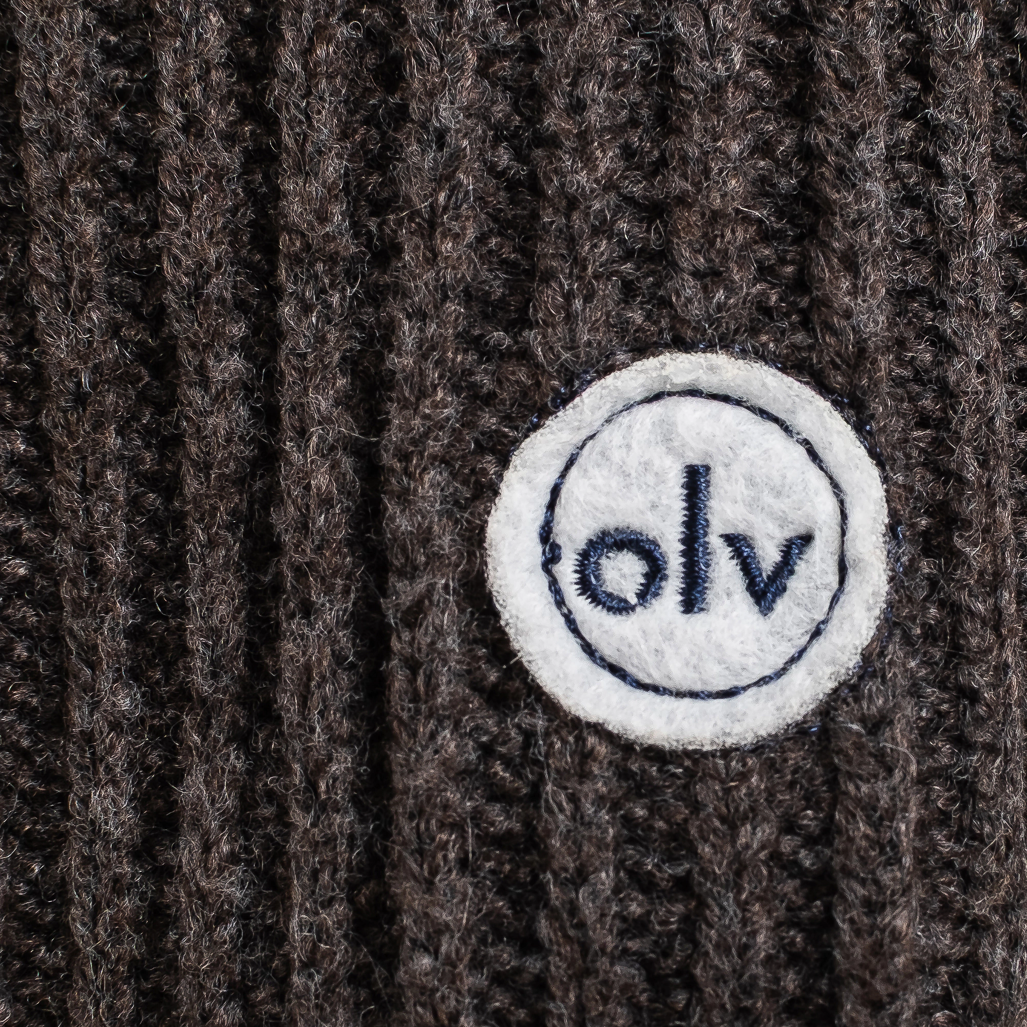 OLAVOGA Men SASIO men’s ribbed jumper – Coffee