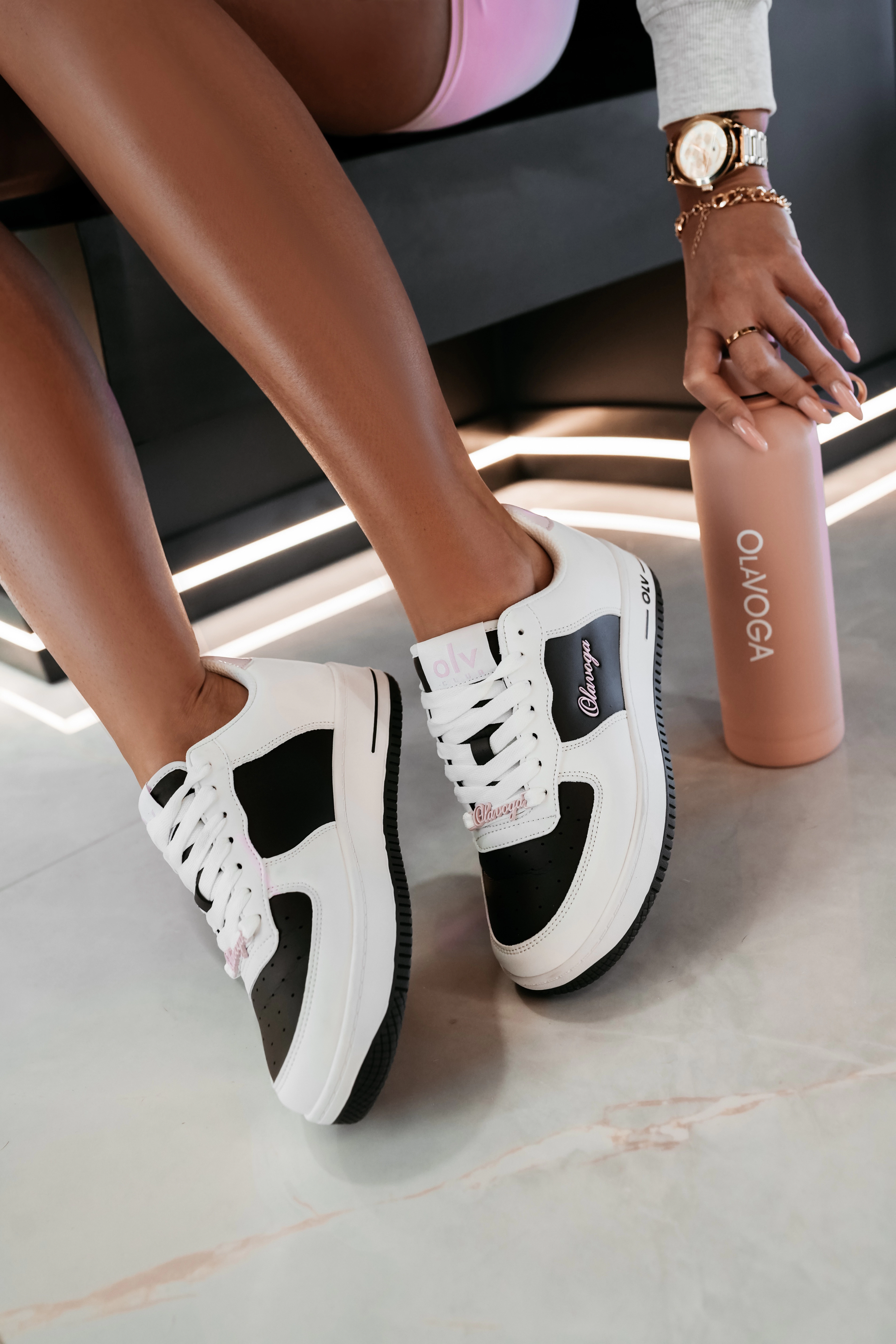 Buty damskie OLAVOGA VAXY - Biały