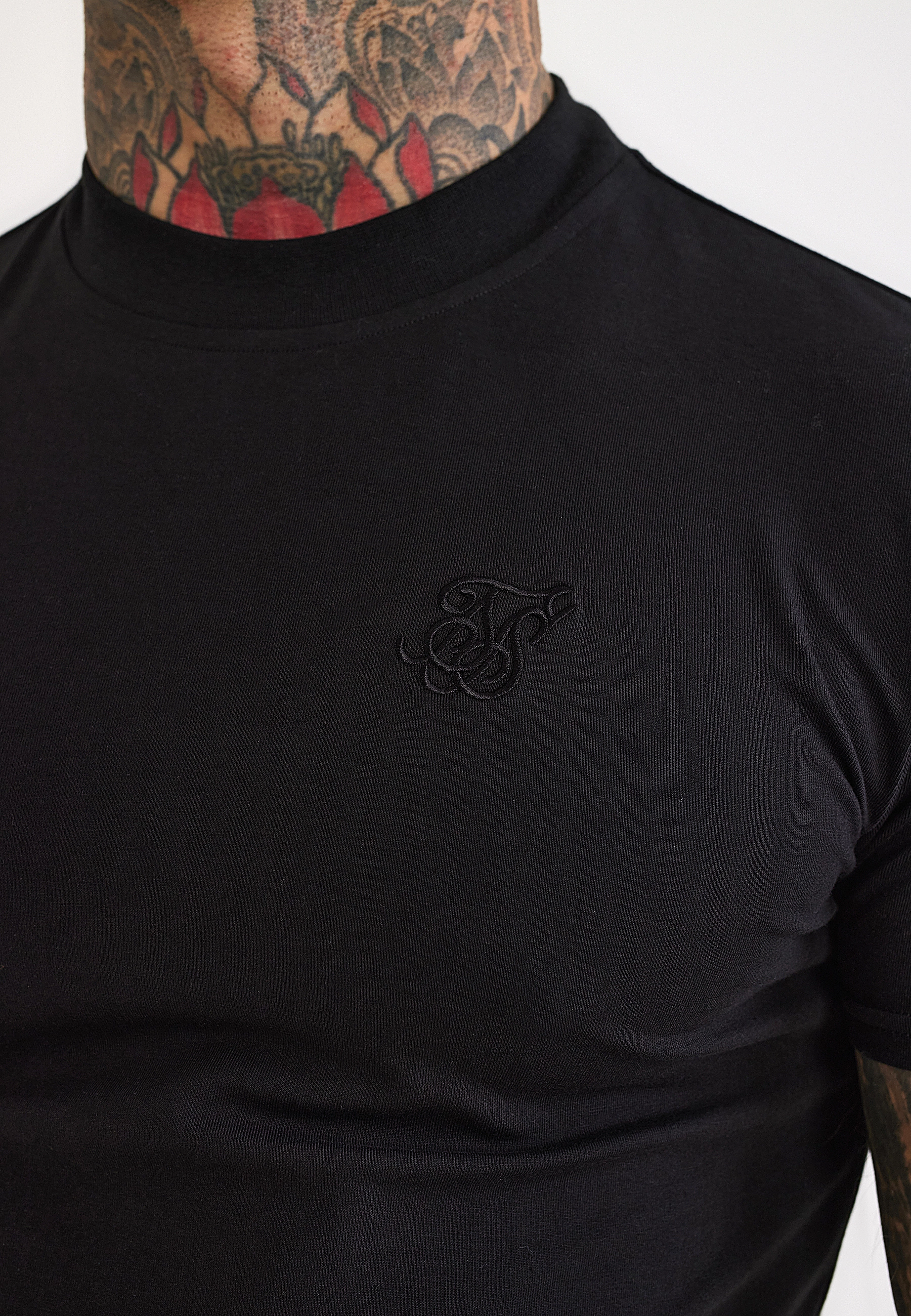 T-shirt męski muscle fit SIKSILK 29374 - Czarny