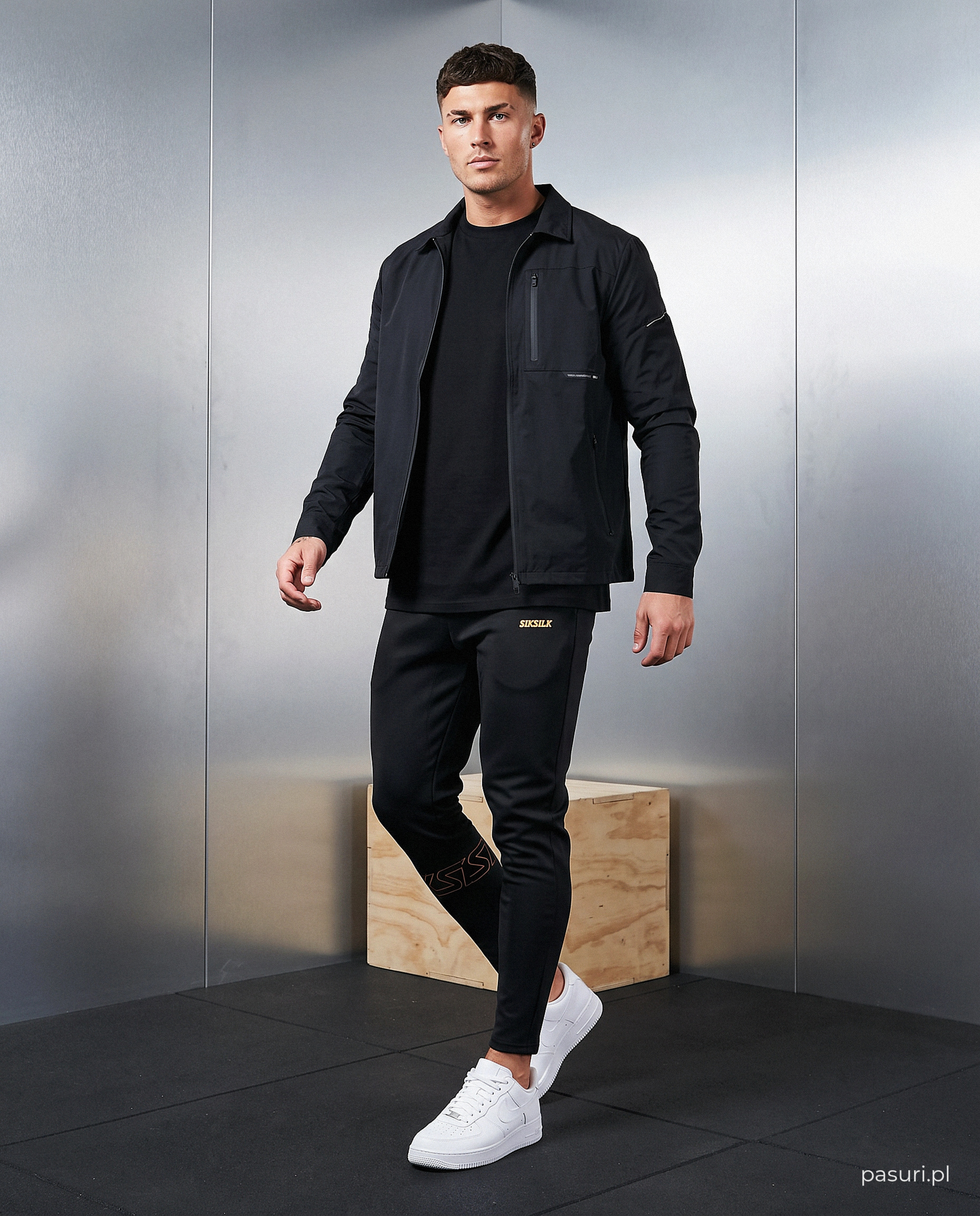 Spodnie męskie dresowe SIKSILK 30097 - Czarny