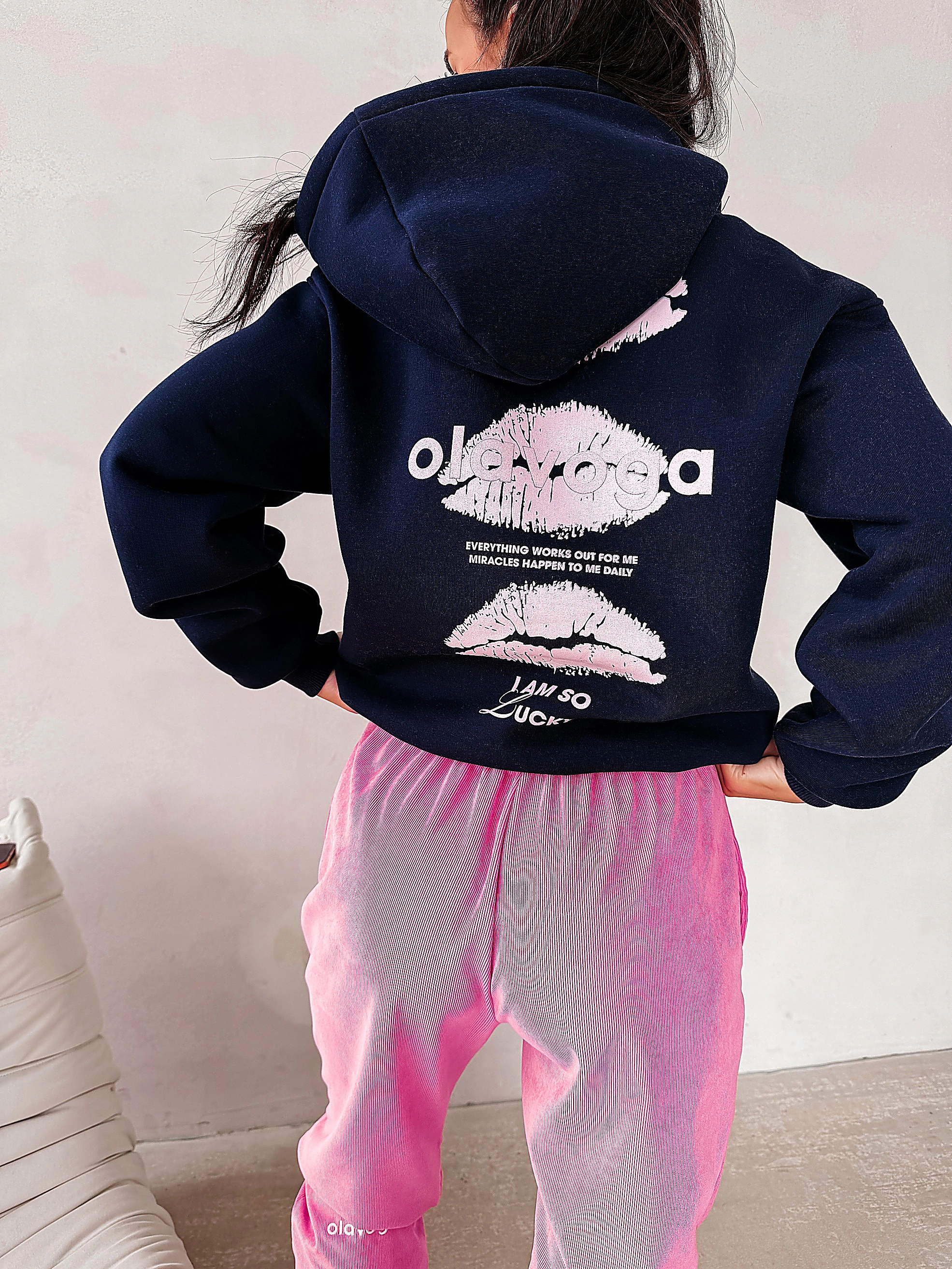 Bluza damska z kapturem OLAVOGA LUCKY MINDSET - Granatowy