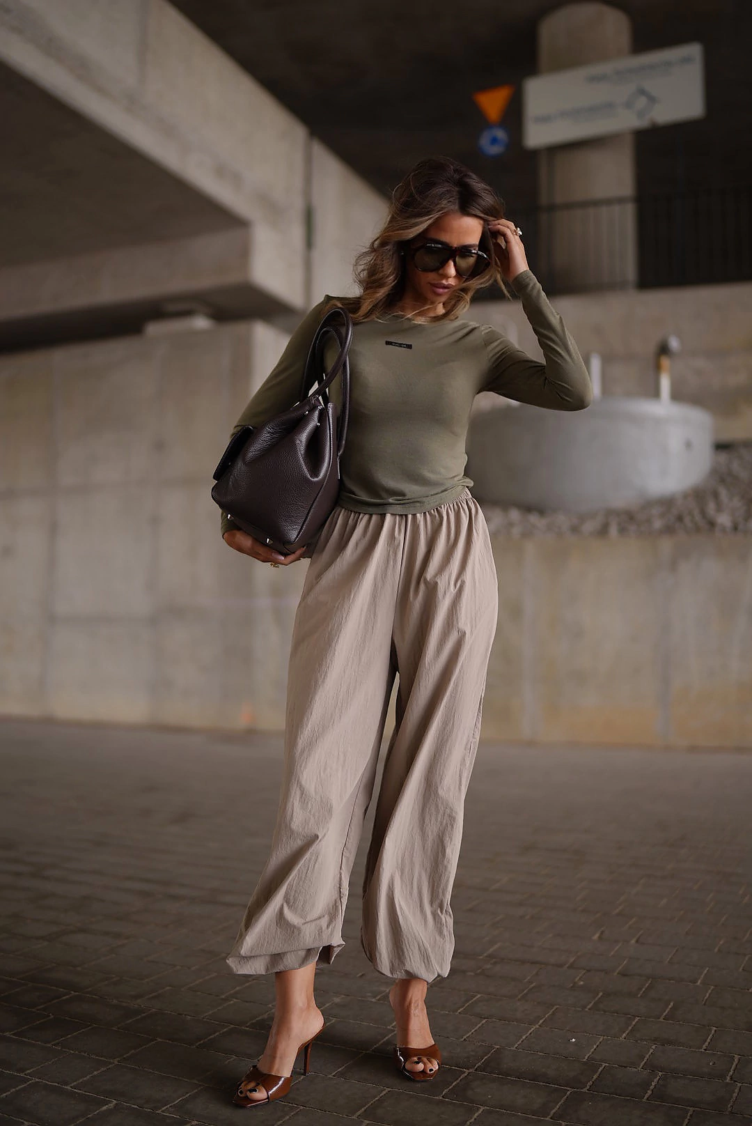 OLAVOGA OUTSIDE women’s trousers – Cappuccino