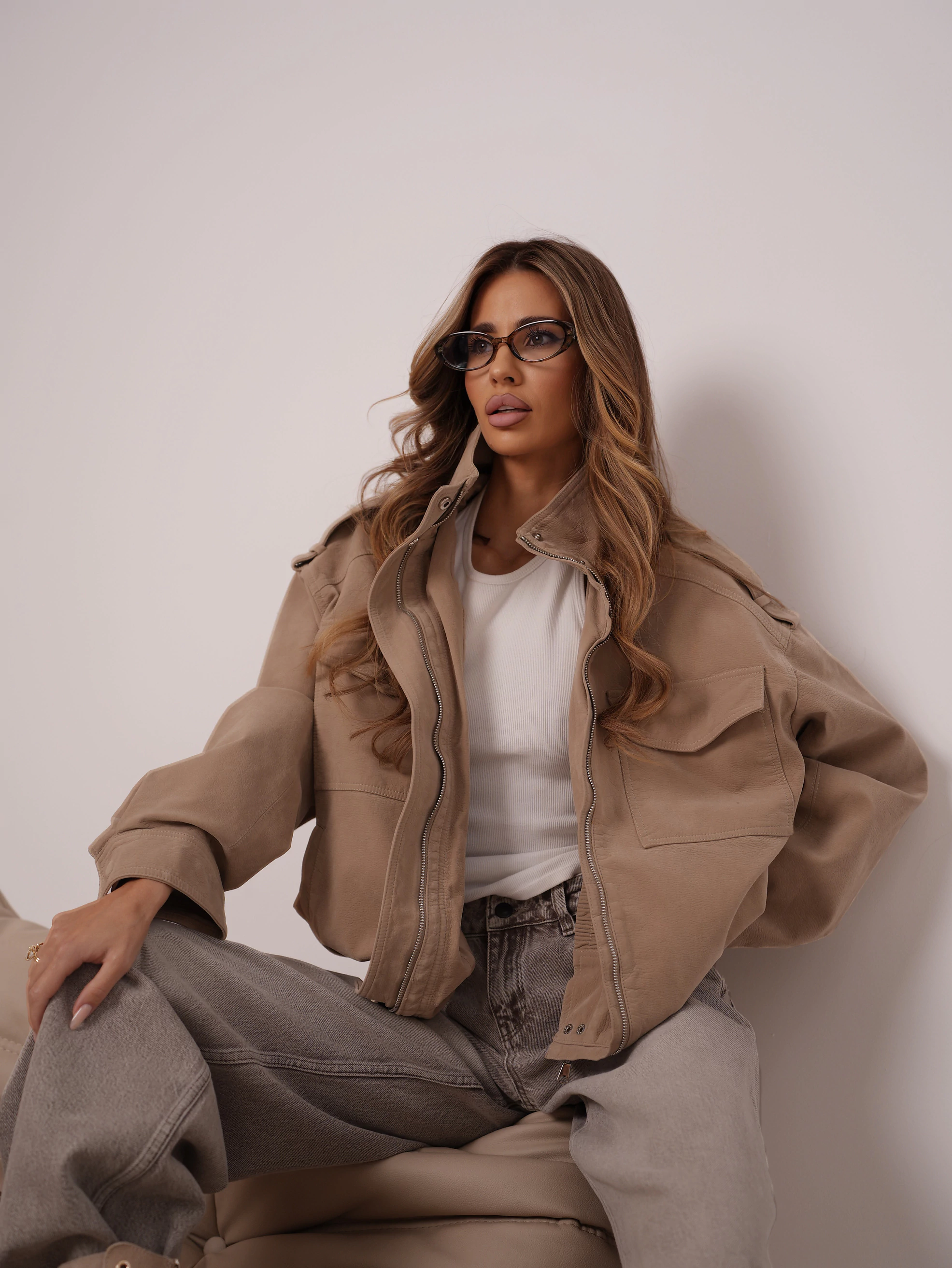Damenjacke in Veloursleder-Optik OLAVOGA RYZEN - Beige