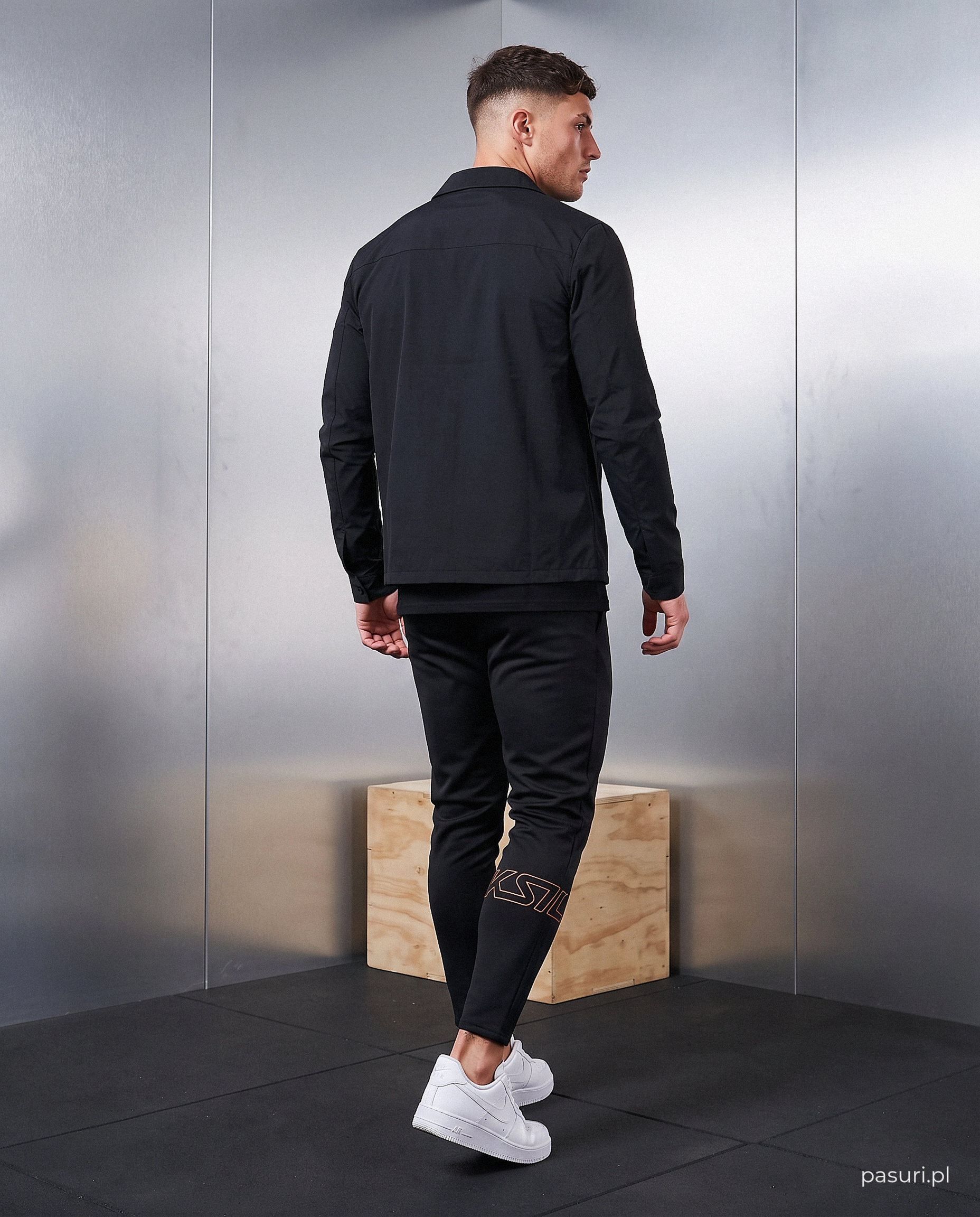 Spodnie męskie dresowe SIKSILK 30097 - Czarny