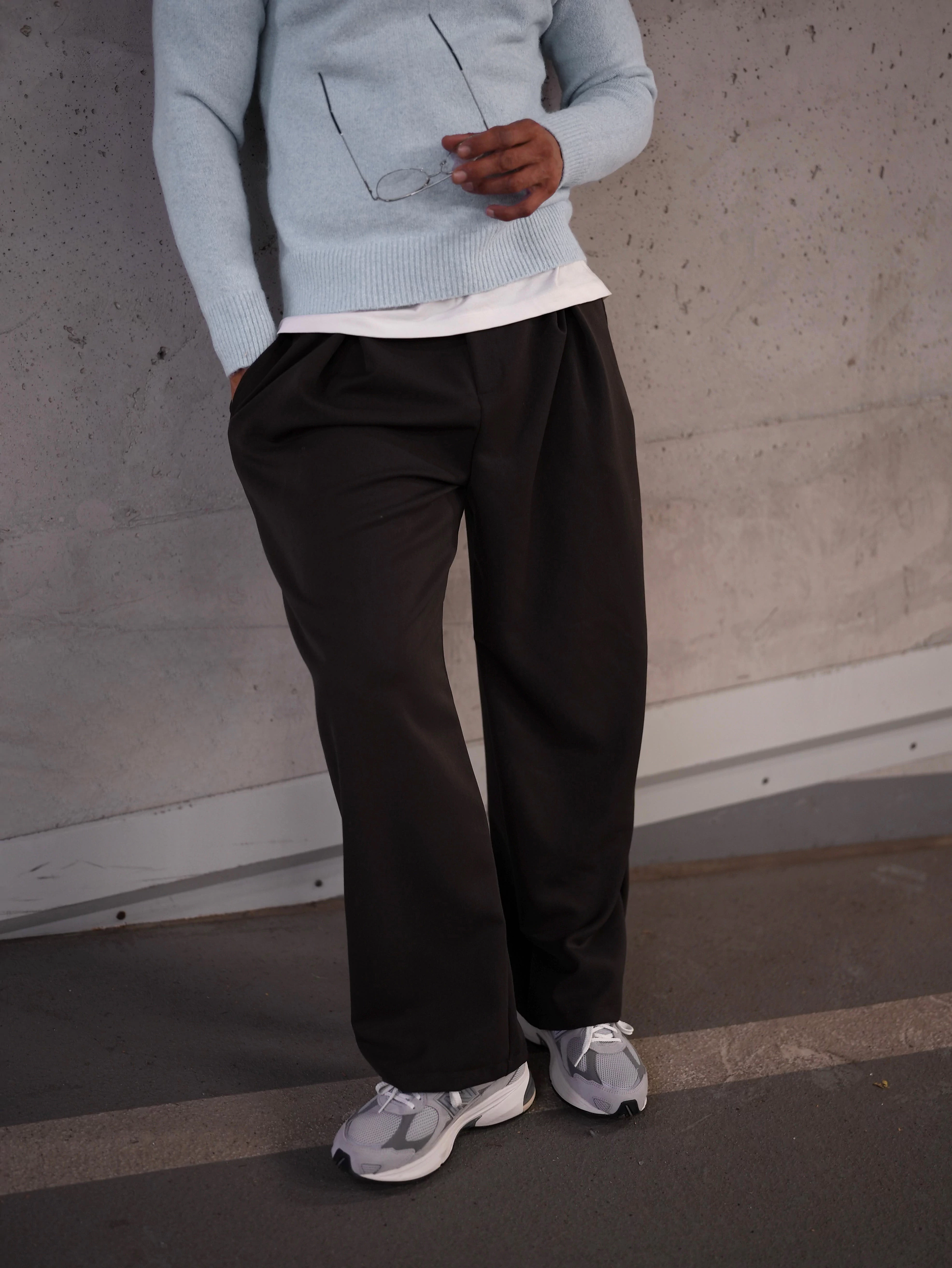 Spodnie męskie smart casual OLAVOGA Men ADJUST - Brąz