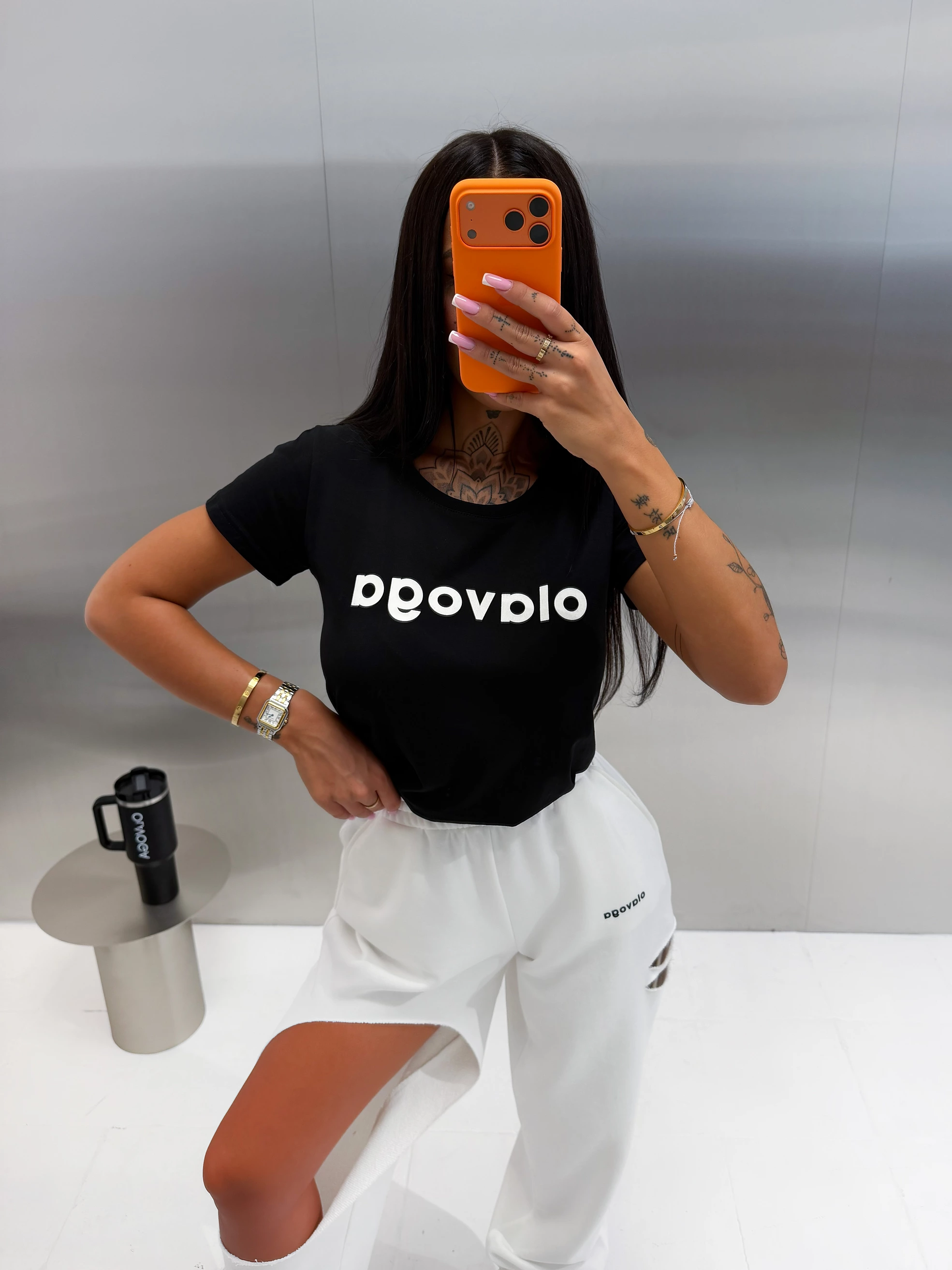 OLAVOGA Essentials: T-shirt basic EARLY Czarny – zdjęcie produktu