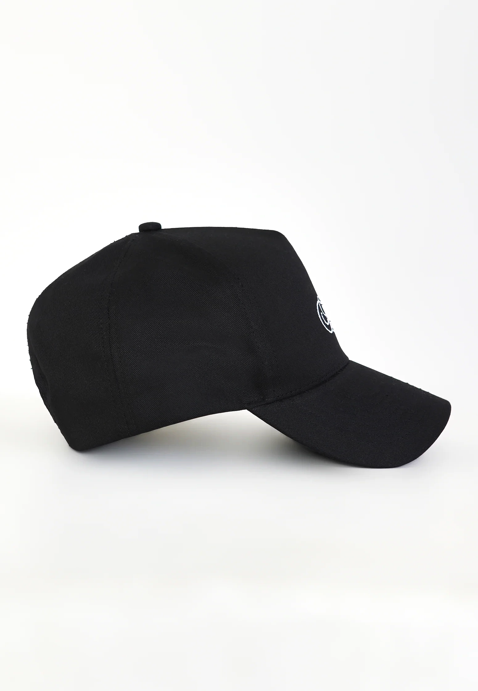 Baseballová čiapka s logom SIKSILK 29639 - Čierna