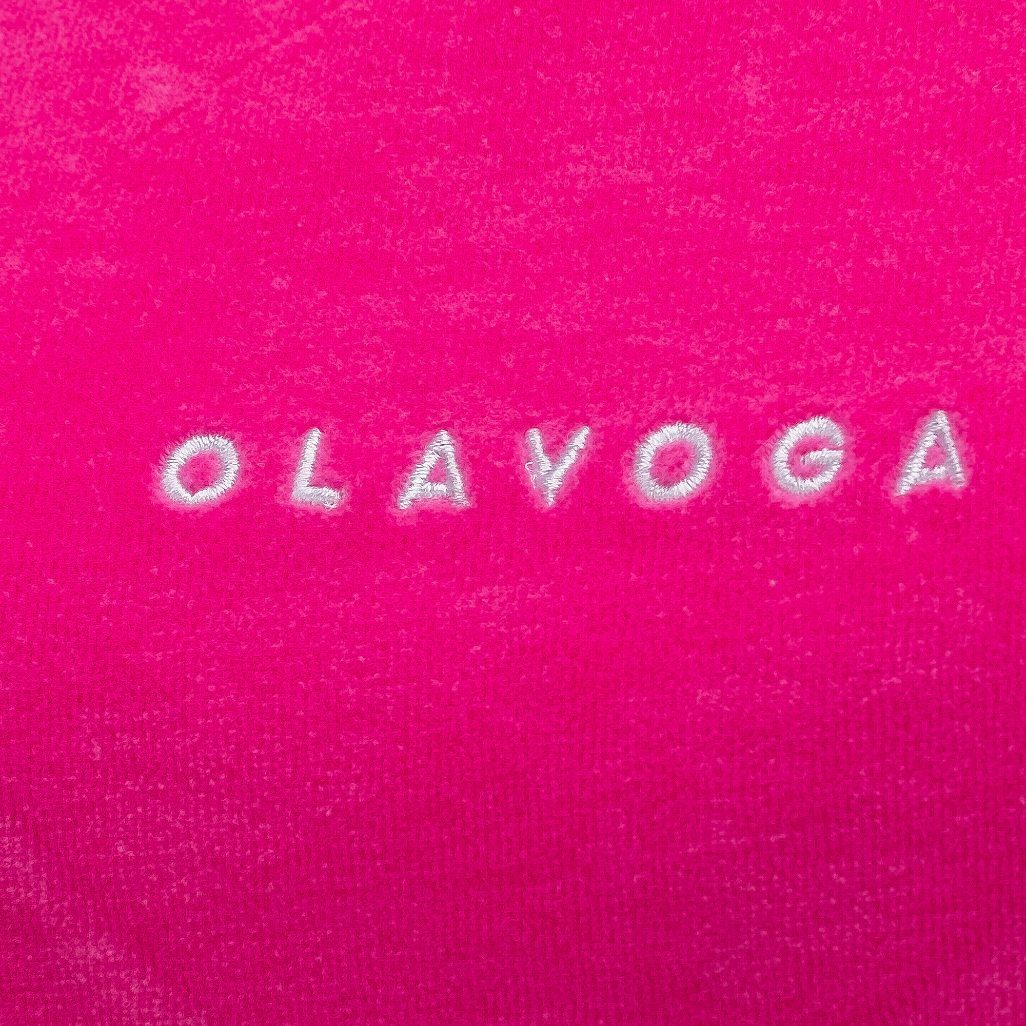 Komplet welurowy OLAVOGA NOELLE - Fuksja