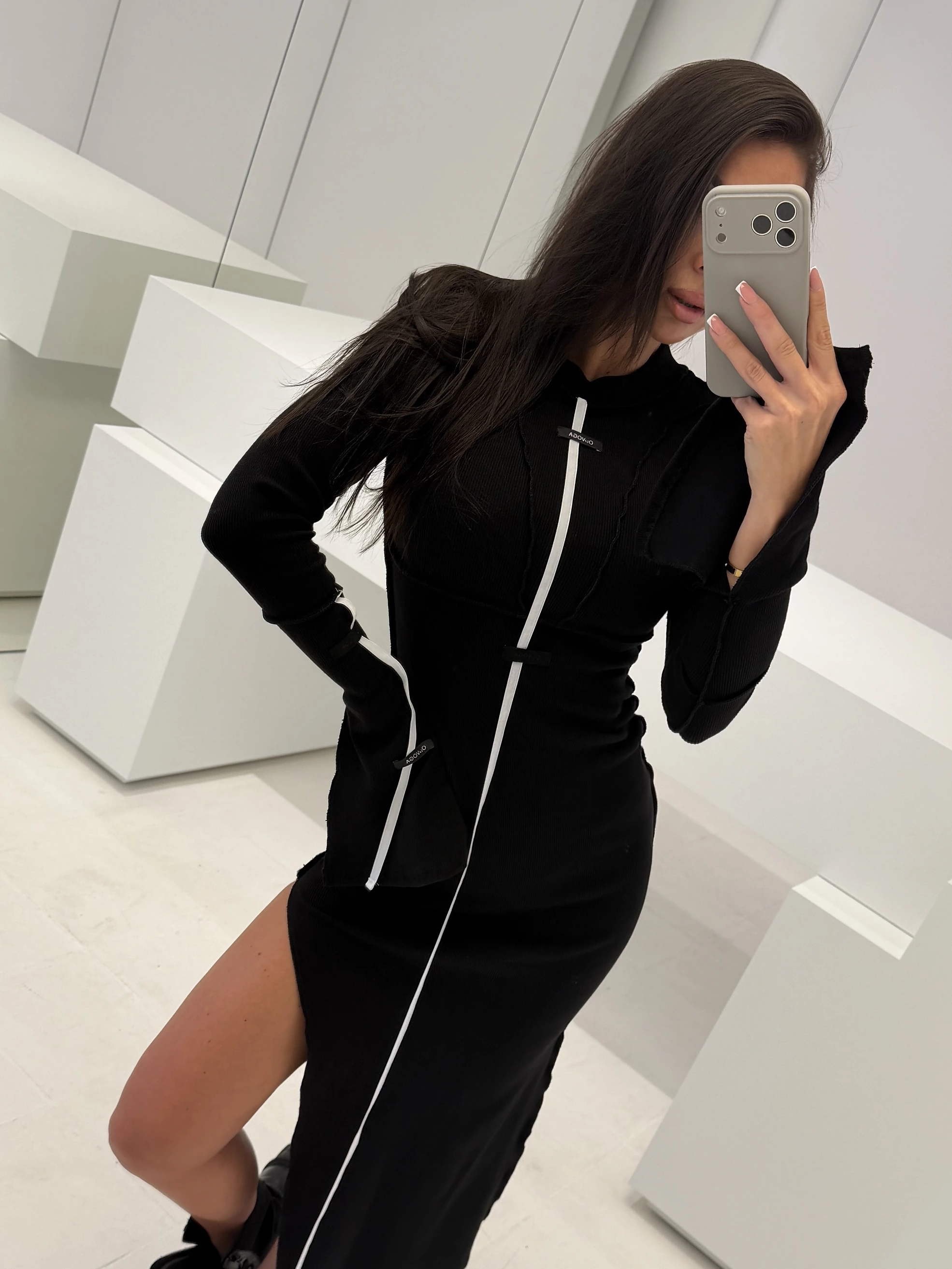 Damenkleid OLAVOGA SAVIA – Schwarz