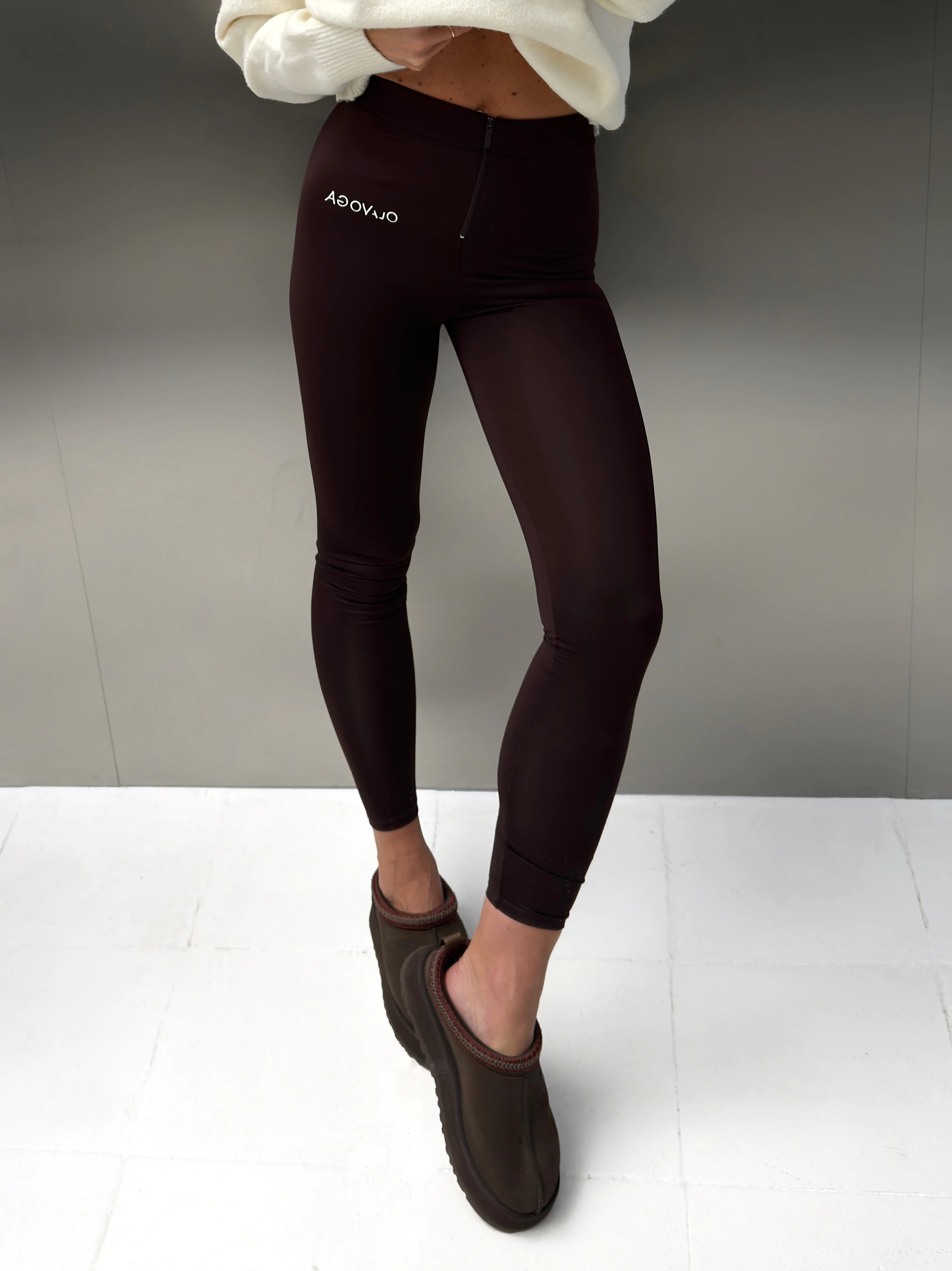 Legginsy damskie z zamkiem OLAVOGA LUXORA - Brąz