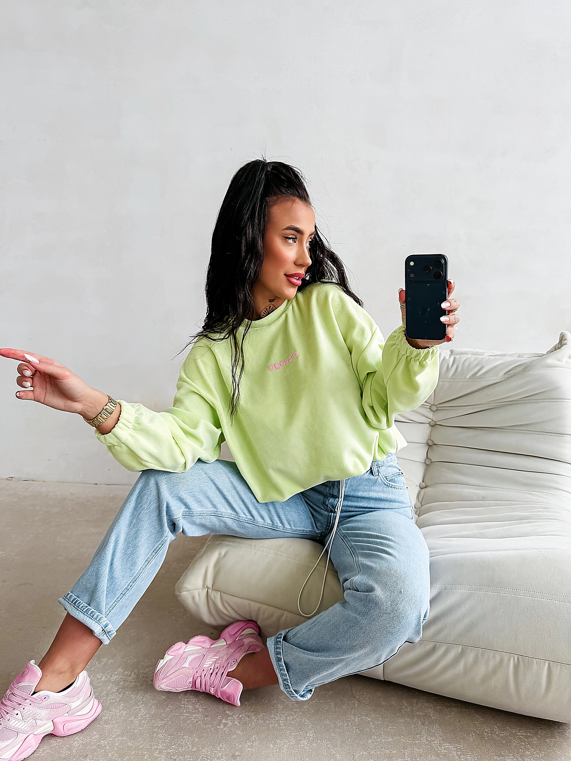 Ladies' velour sweatshirt OLAVOGA VELVORA - Lime green