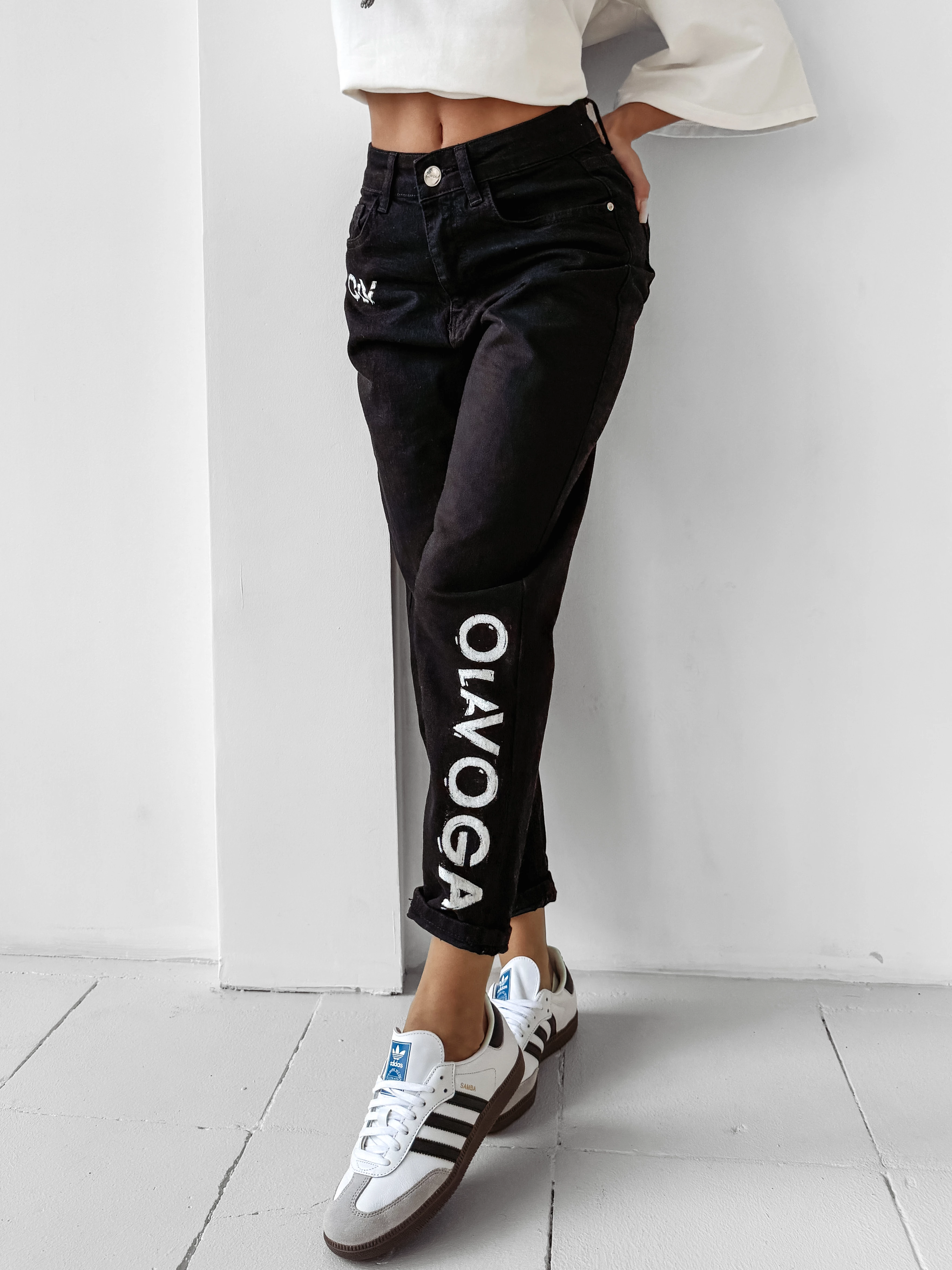Spodnie damskie jeansowe mom fit OLAVOGA LOFI - Czarny