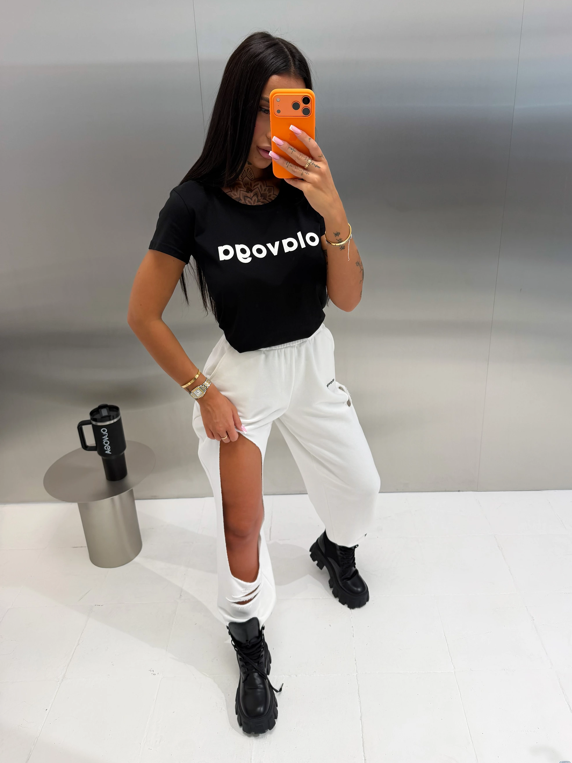OLAVOGA Essentials: T-shirt basic EARLY - Czarny