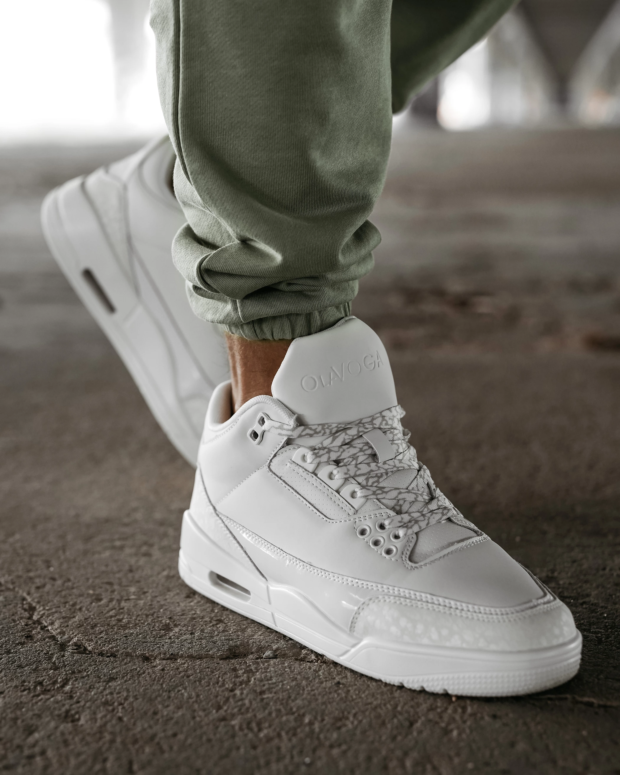 Sneakersy męskie za kostkę OLAVOGA Men JOKERY - Biały