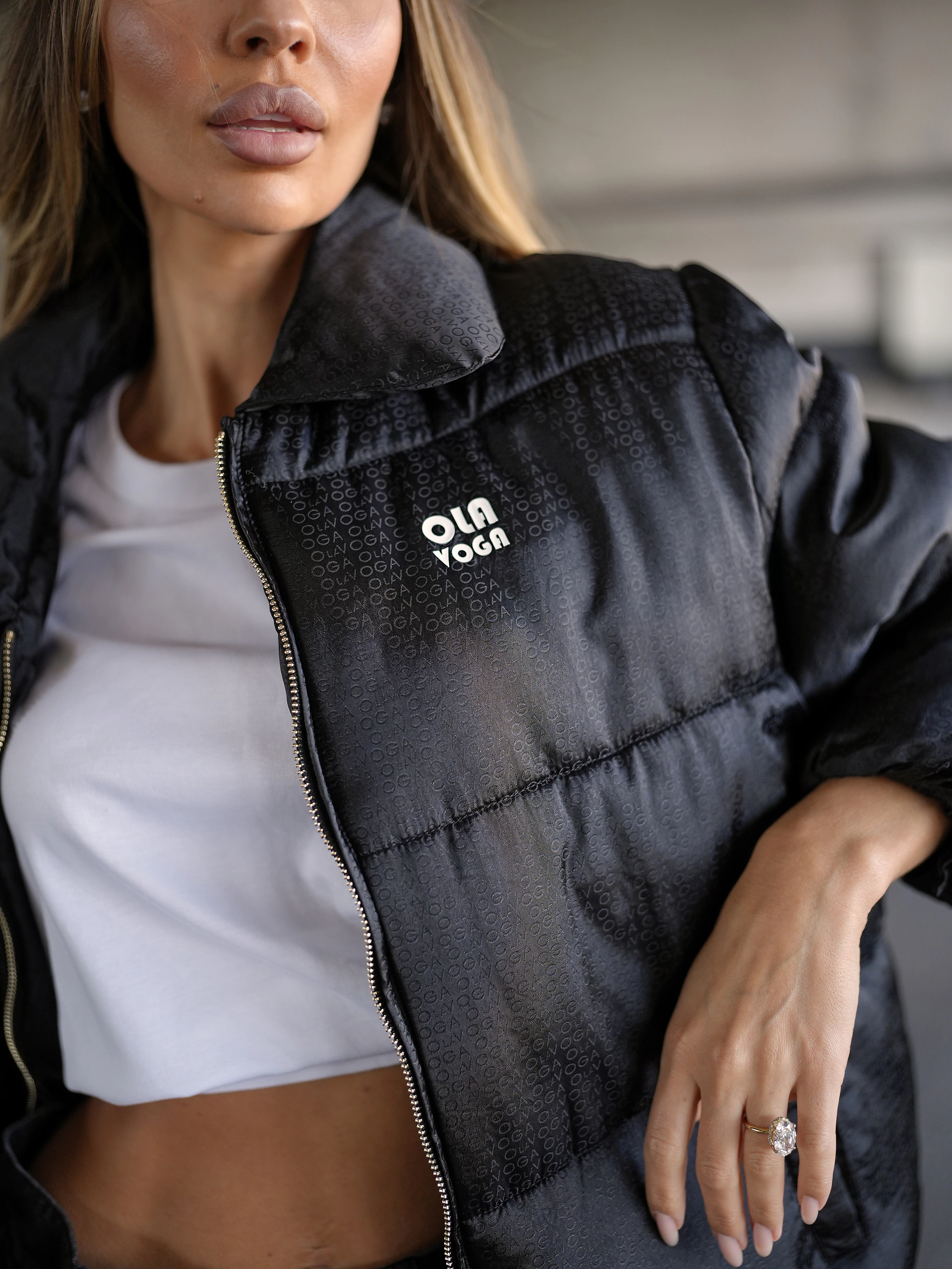 OLAVOGA YUE Steppjacke für Damen - Schwarz