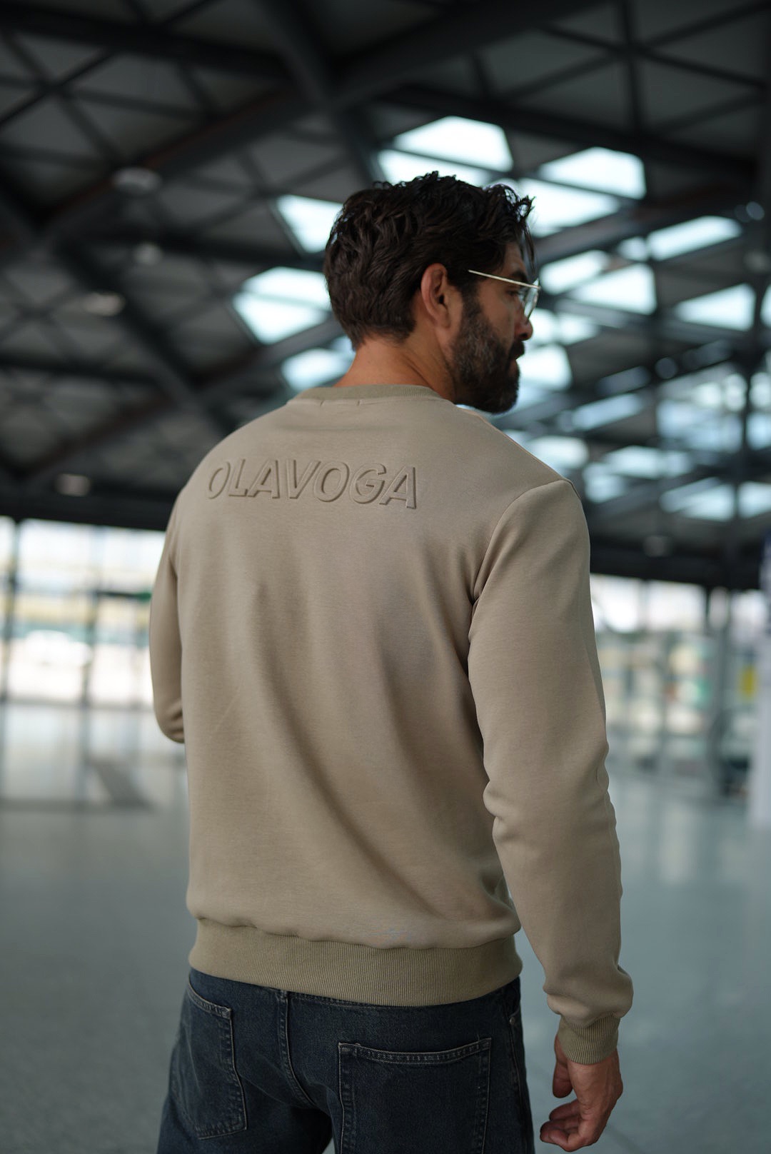 OLAVOGA Men's BALORO Regular-Fit Sweatshirt – Beige