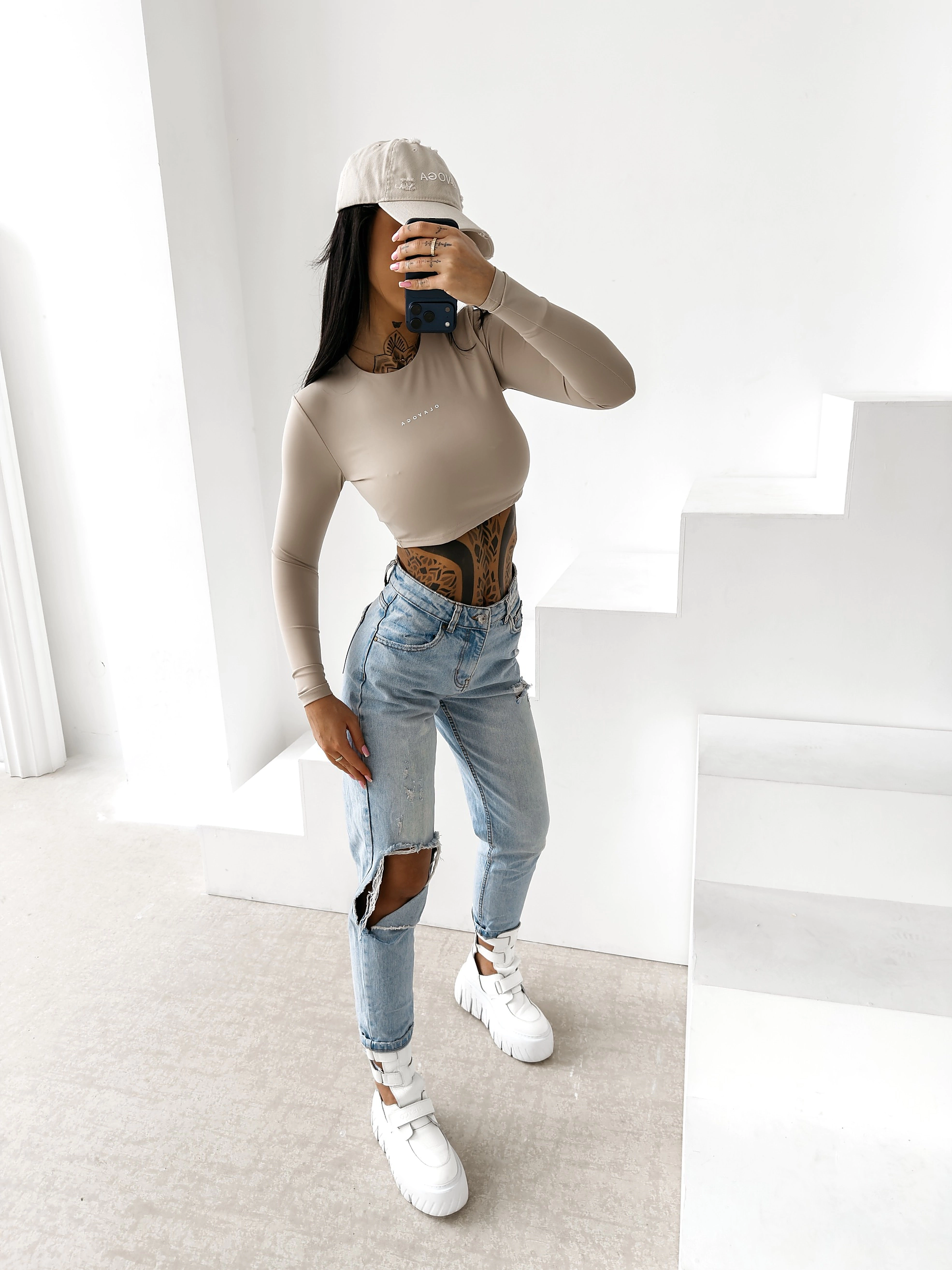 OLAVOGA VIRA women's long sleeve top - Beige