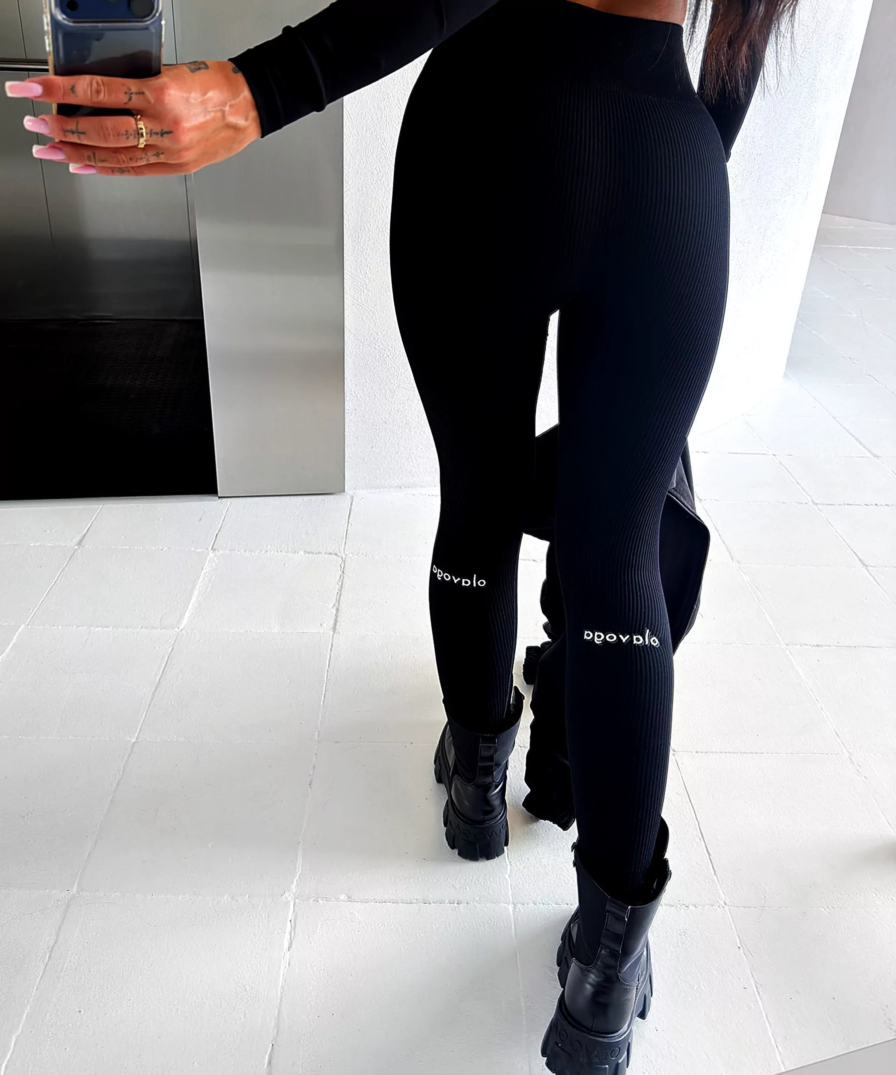 OLAVOGA NOATI Women's Ribbed Leggings – Black