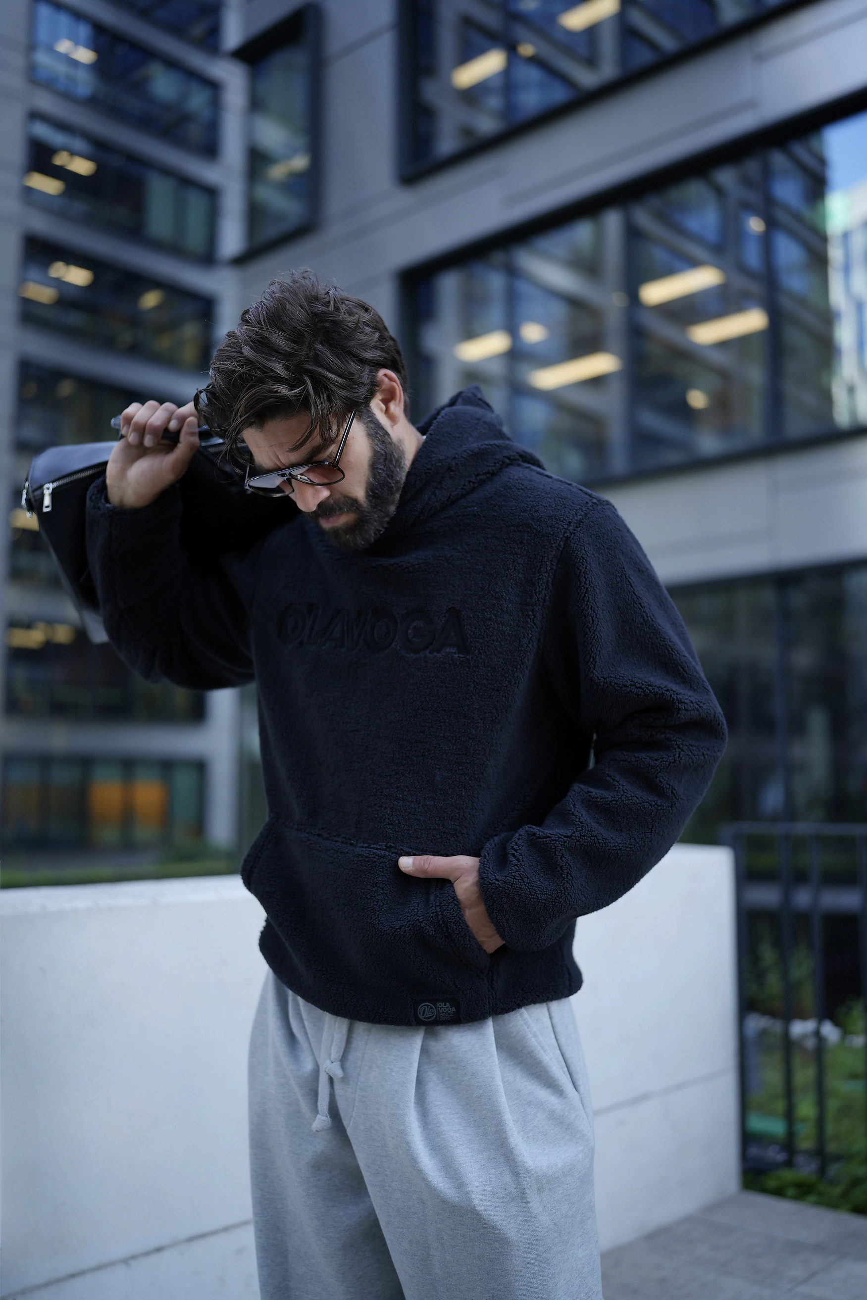 OLAVOGA Pánská mikina BEARHOOD - černá