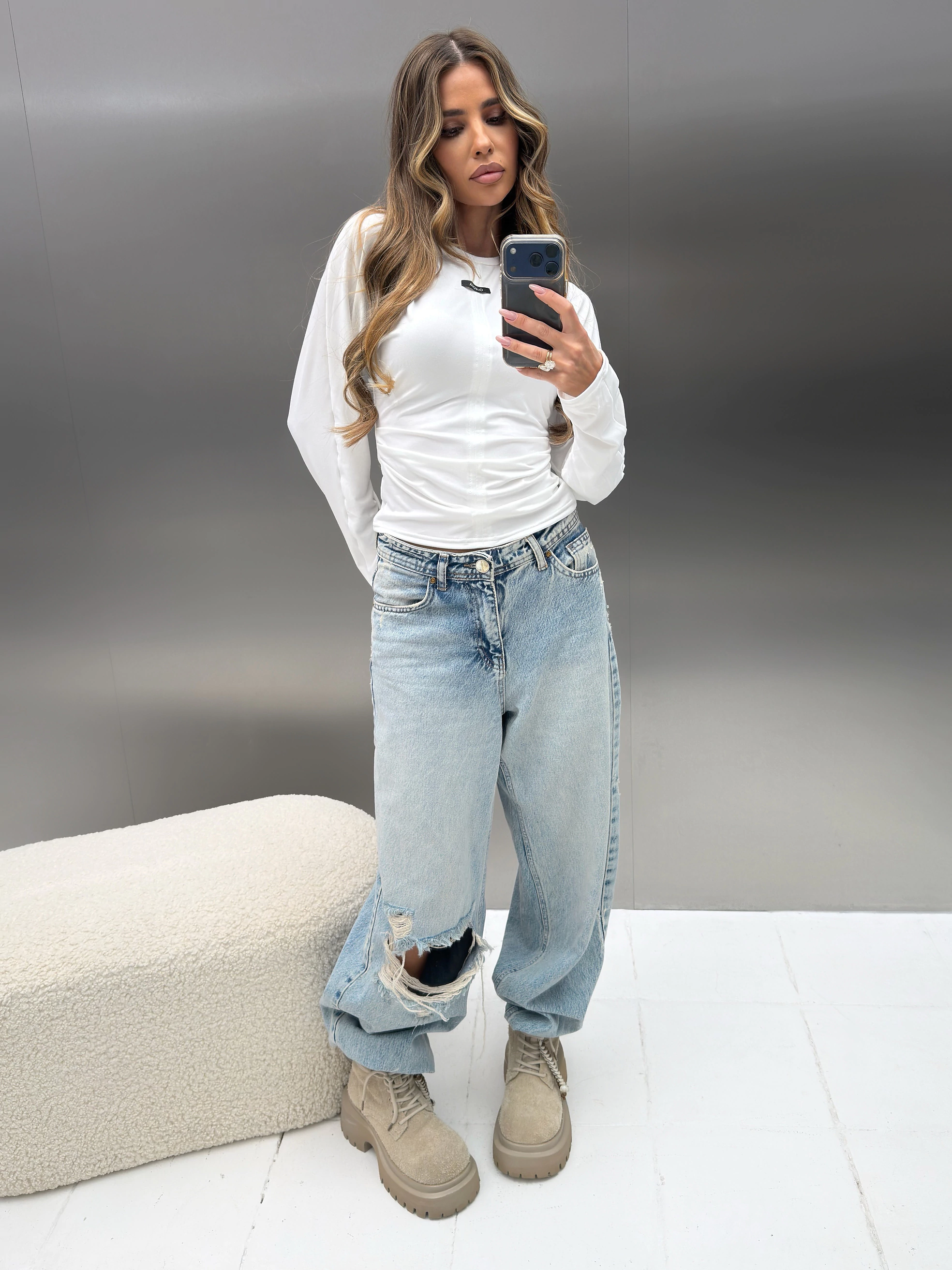 Damenbluse mit Rüschen OLAVOGA WASH – Écru