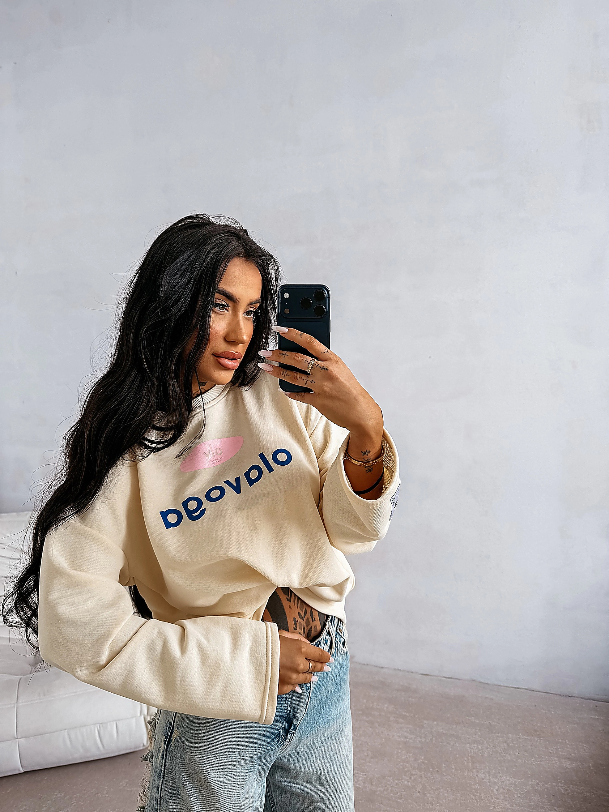 Bluza damska OLAVOGA URBAN ROYAL Écru – zdjęcie produktu