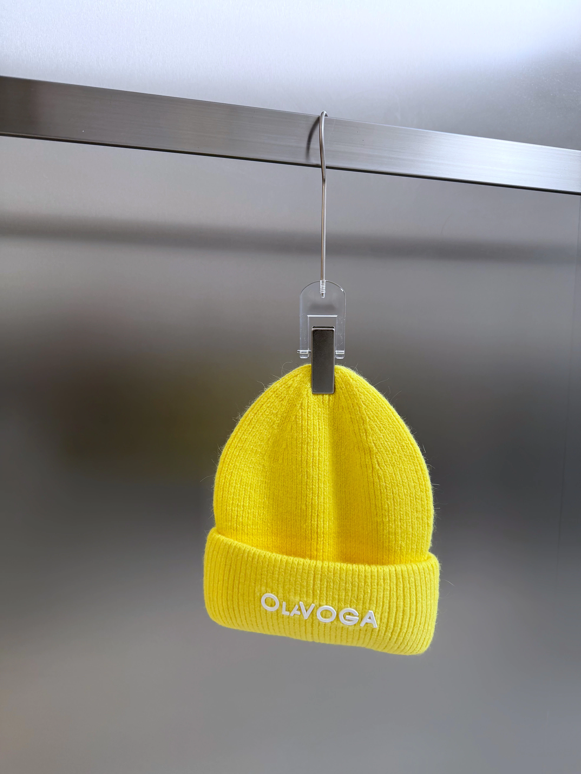 Czapka damska beanie OLAVOGA MEDINA - Żółty