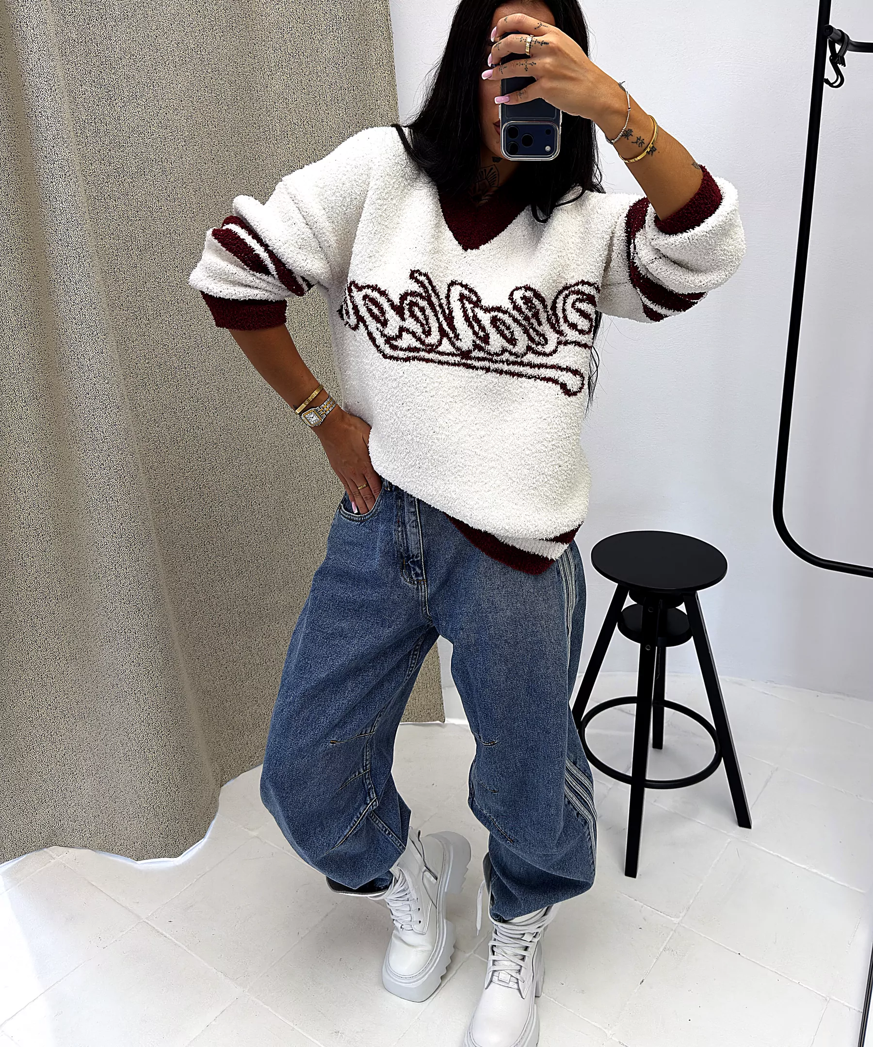 Sweter damski varsity OLAVOGA OISO - Ecru