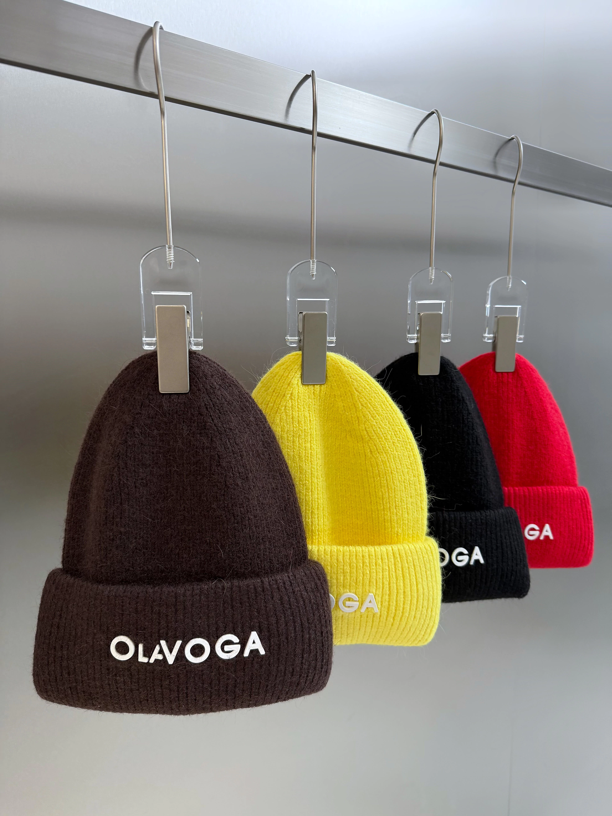 Czapka damska beanie OLAVOGA MEDINA - Żółty