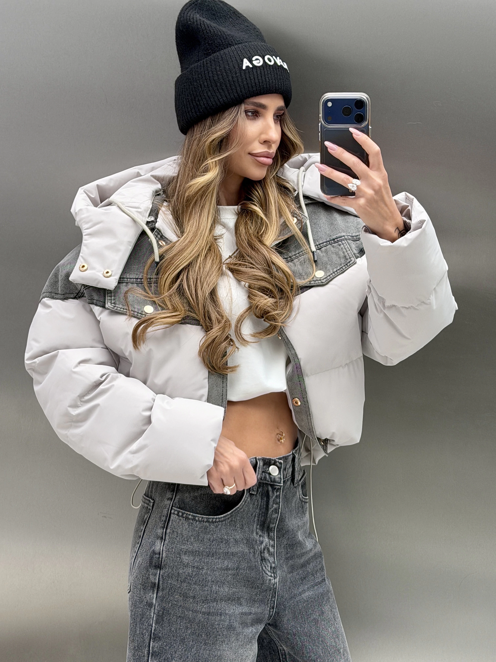 Czapka damska beanie OLAVOGA MEDINA - Czarny