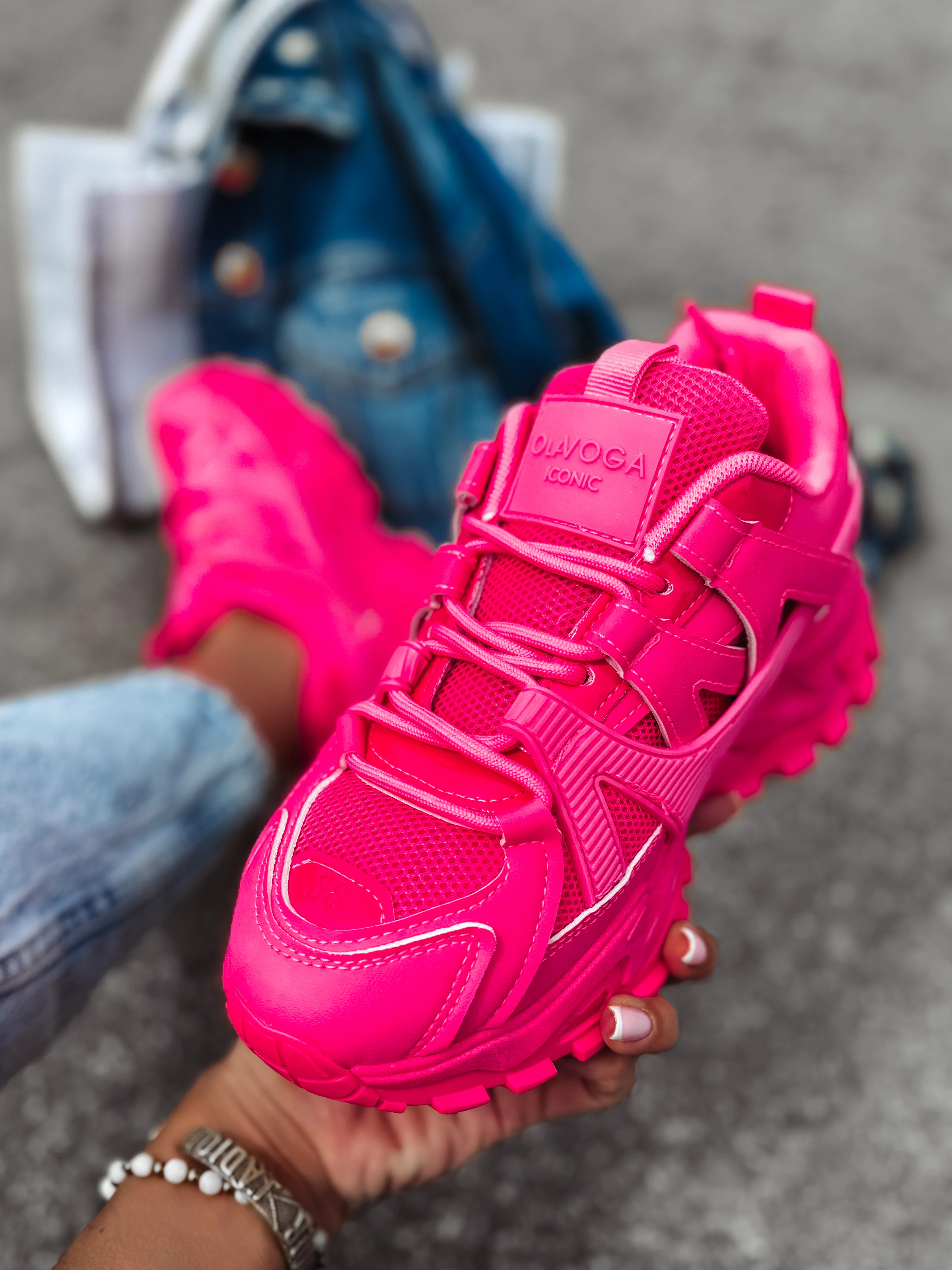 Neon pink sneaker discount