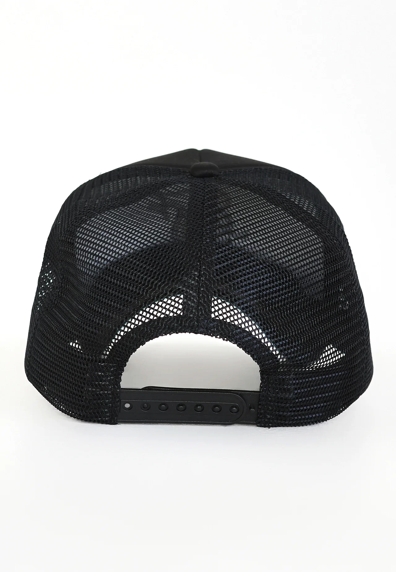 Czapka z daszkiem trucker SIKSILK 29637 - Czarny