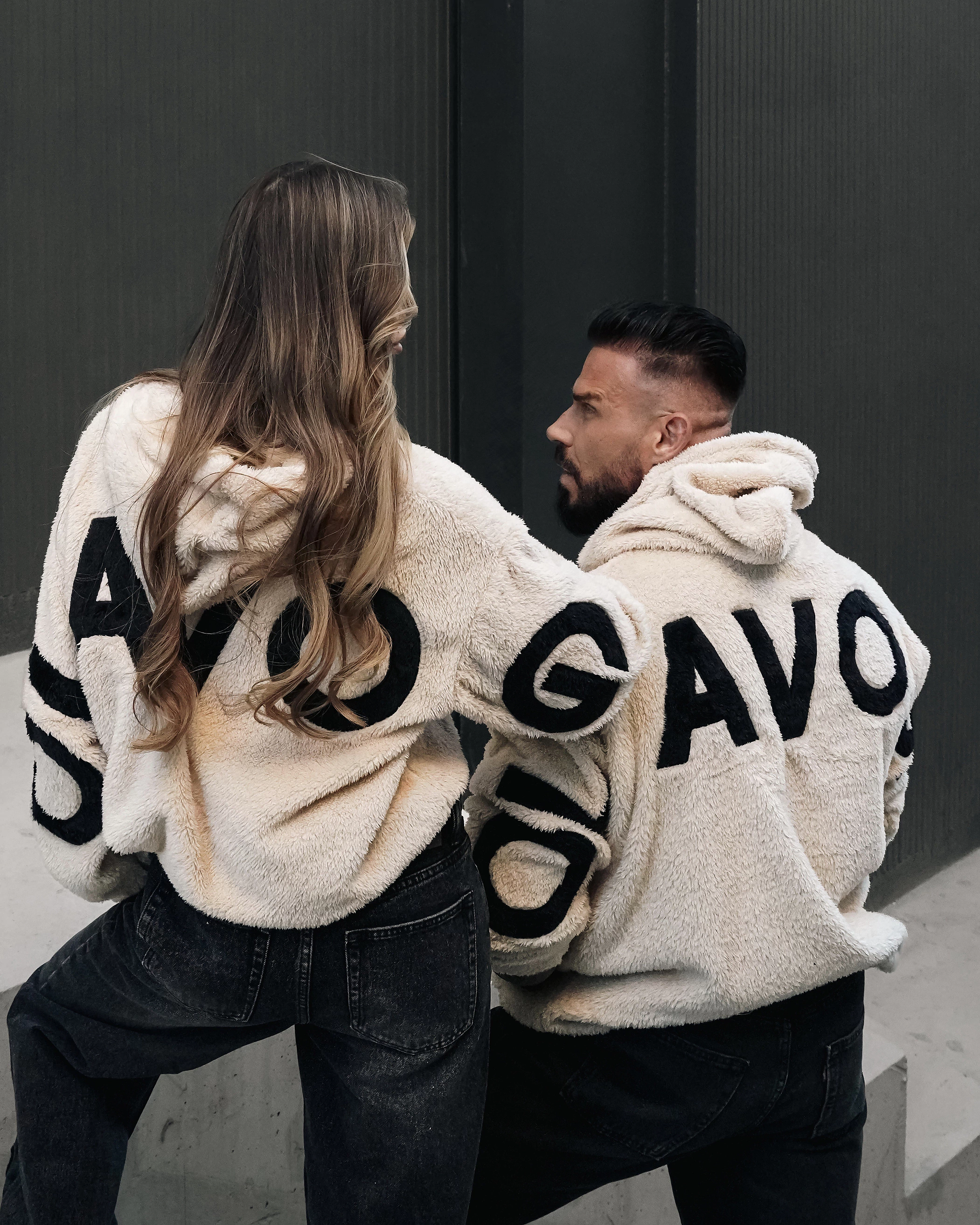 OLAVOGA FIDO Damen-Kapuzenpullover aus Sherpa – Beige