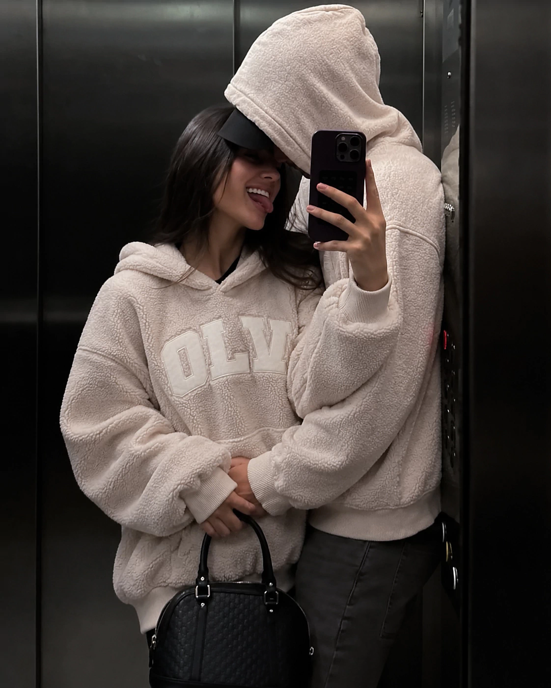 Bluza z kapturem OLAVOGA OROFIOU - Beż