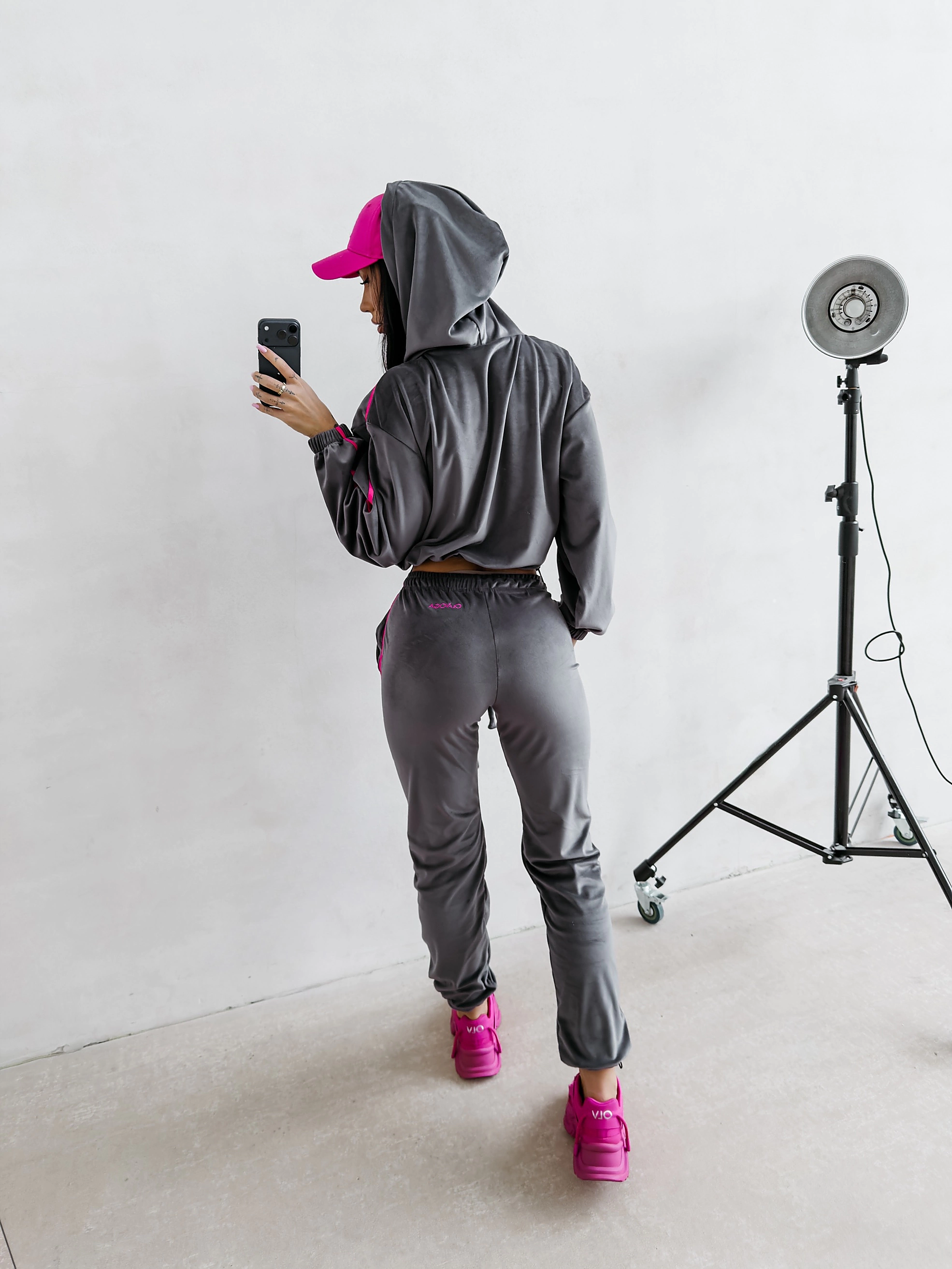 Damen-Sport-Velours-Set OLAVOGA AVONI - Graphit