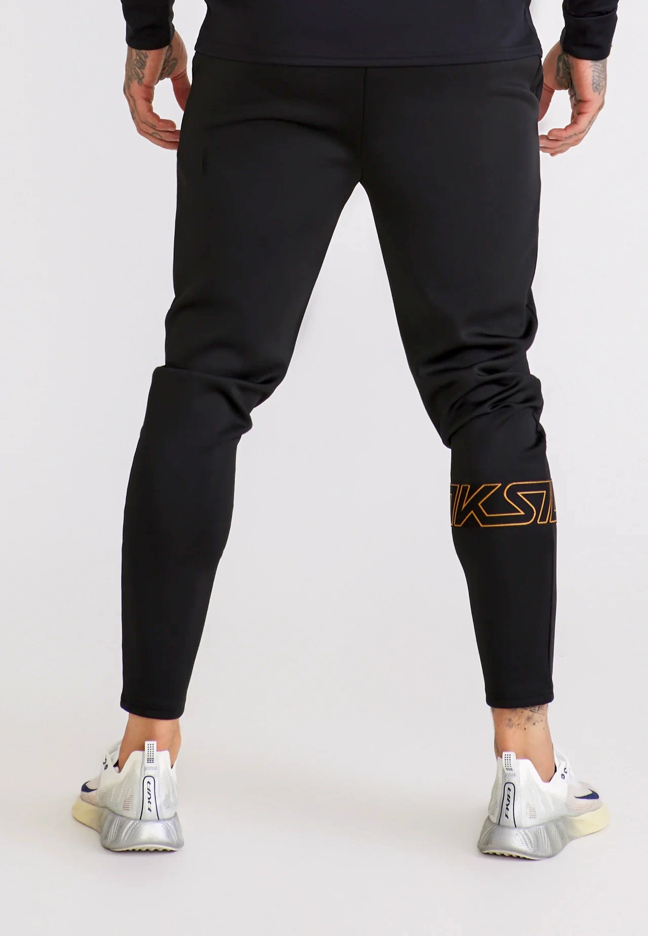 Spodnie męskie dresowe SIKSILK 30097 - Czarny