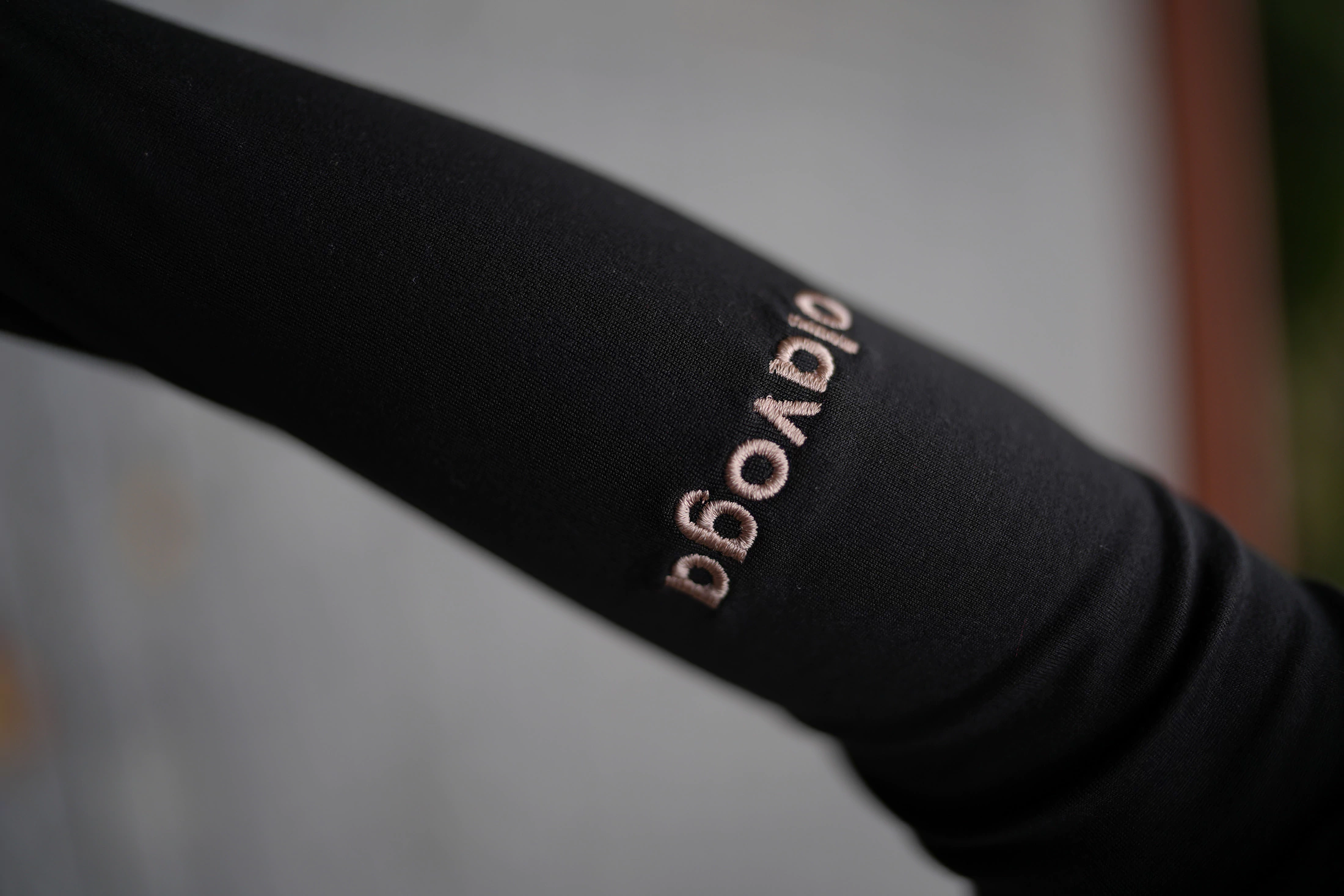 Damen-Sweatshirt OLAVOGA NEWY – Schwarz